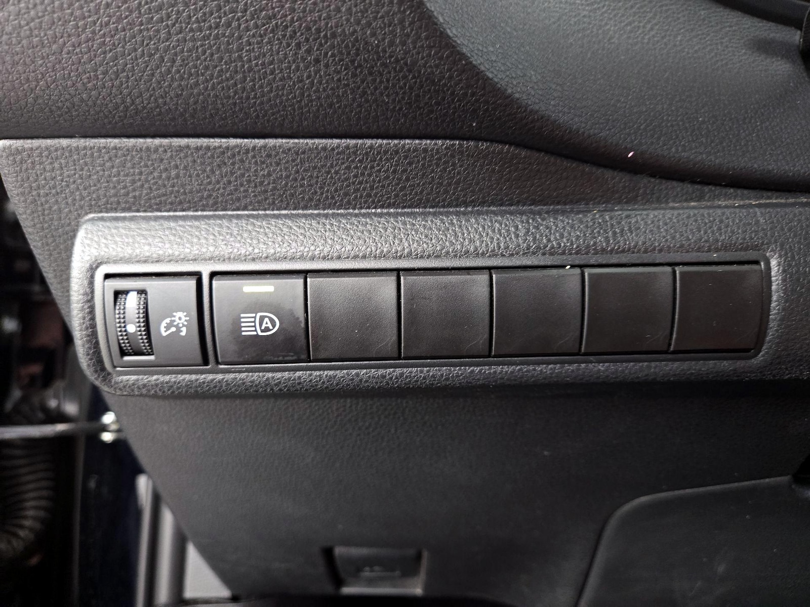 2024 Toyota Corolla LE - Photo 14