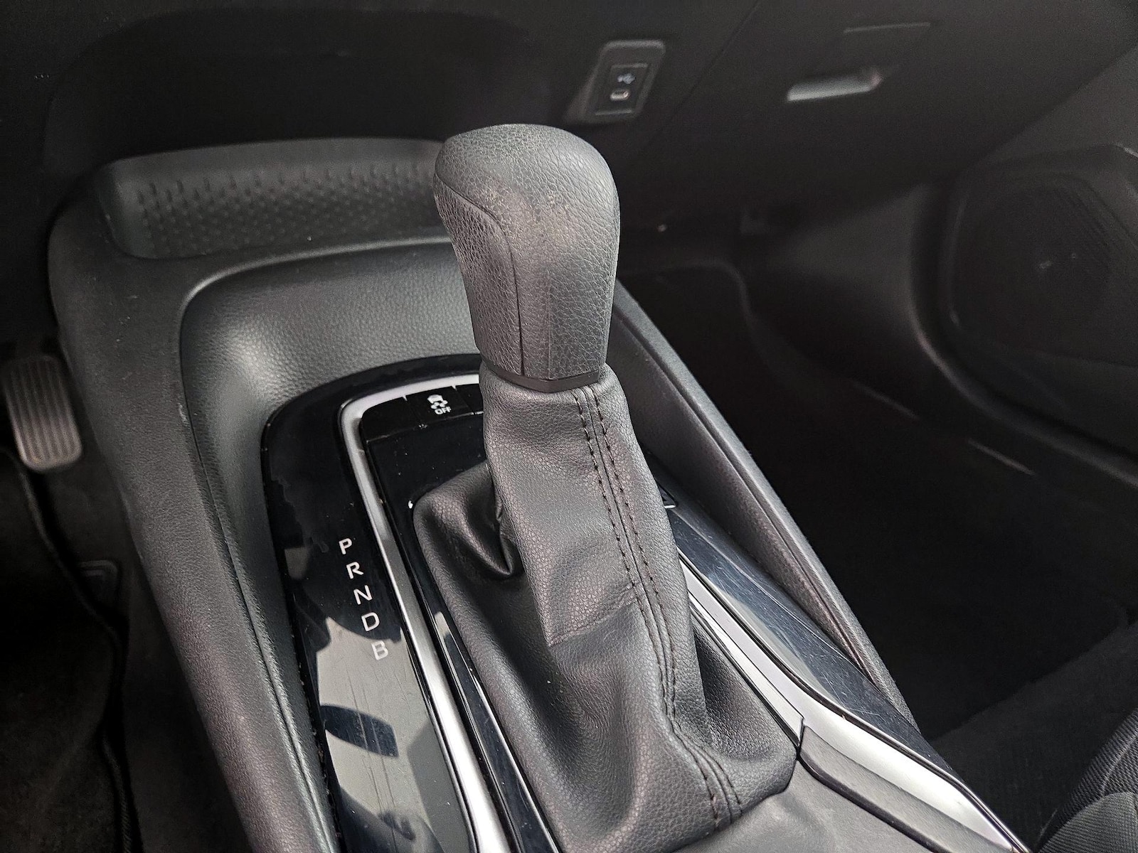 2024 Toyota Corolla LE - Photo 18