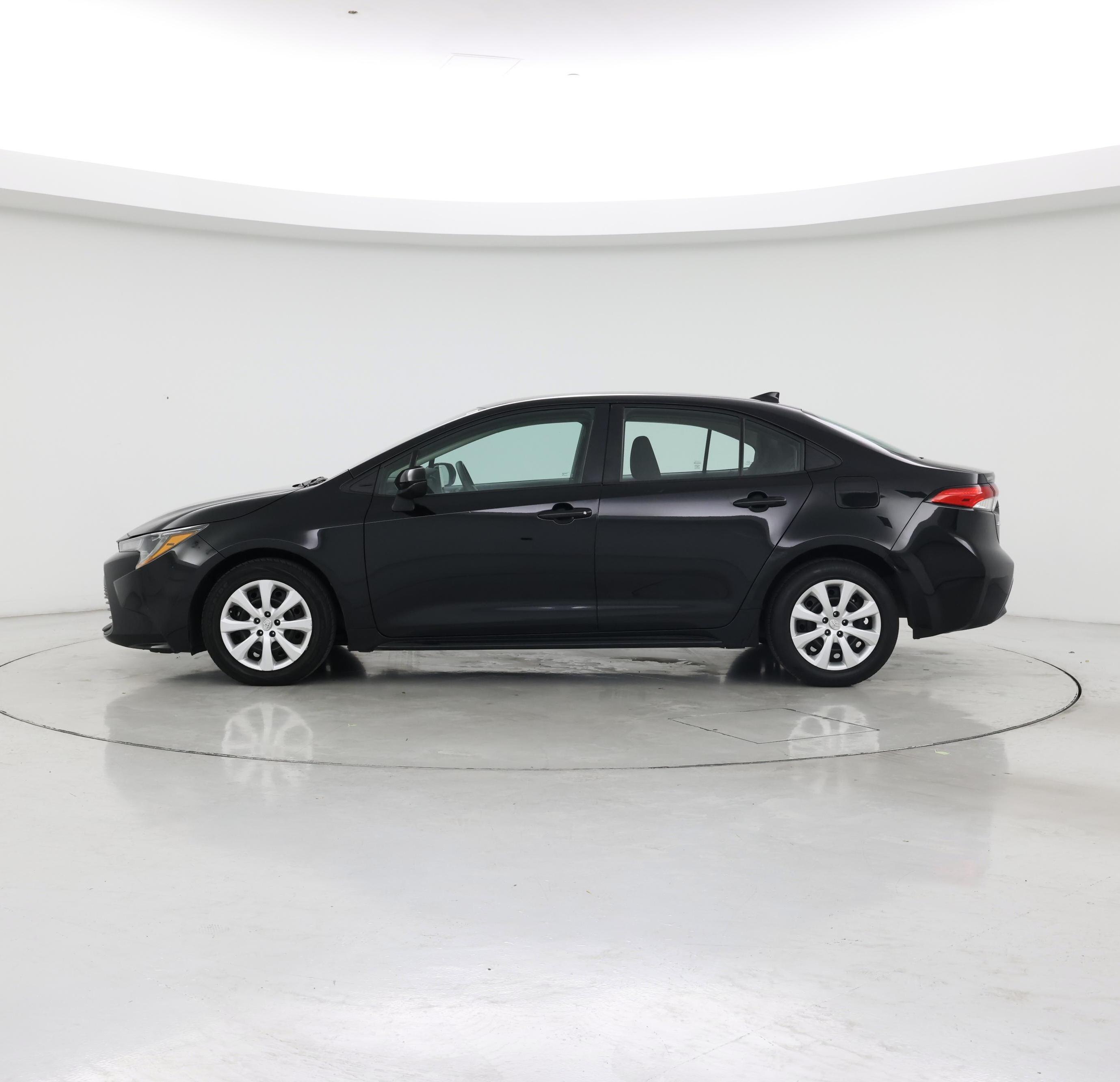 Thumbnail: 2024 Toyota Corolla - 3