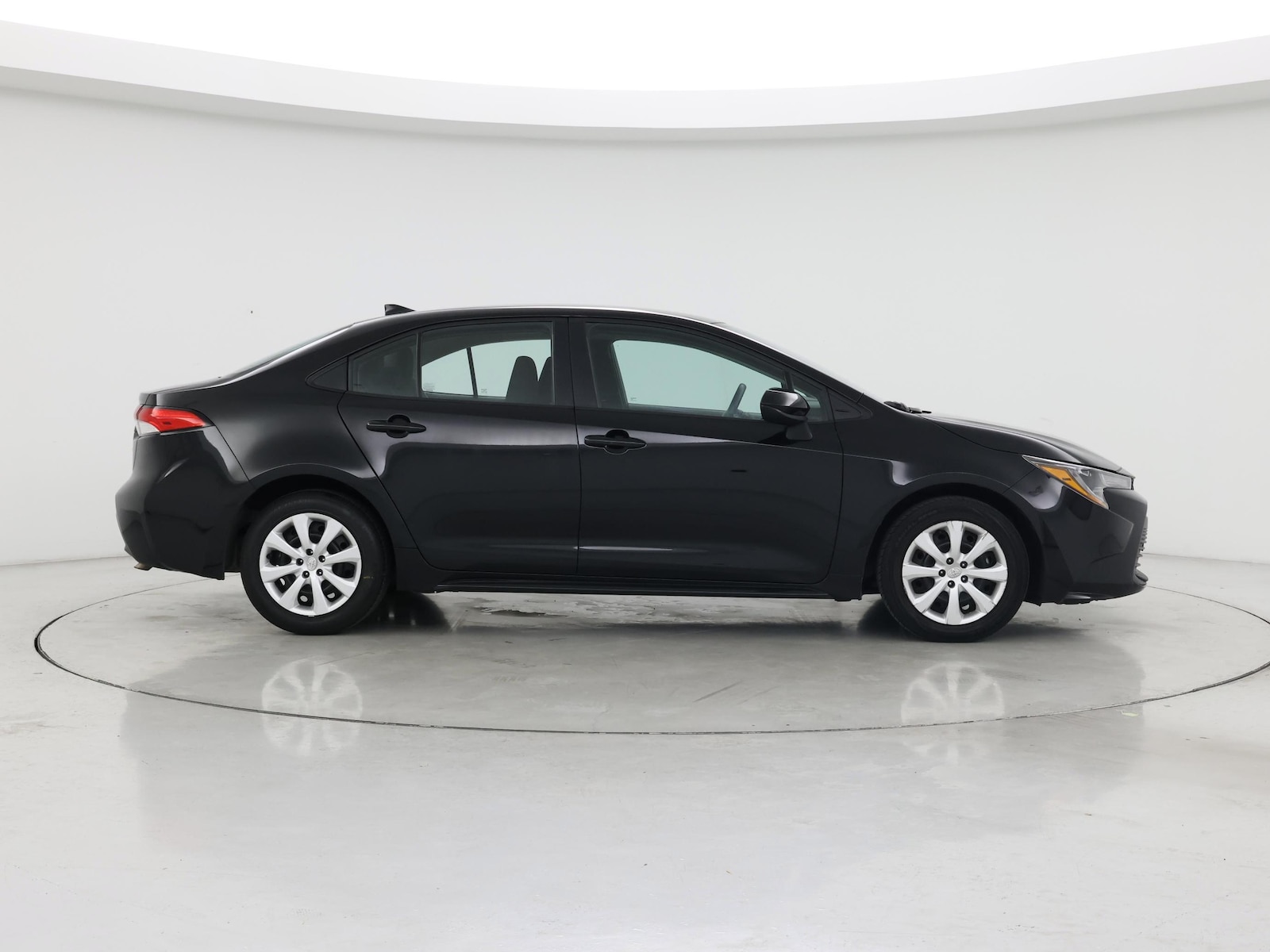 2024 Toyota Corolla LE - Photo 8