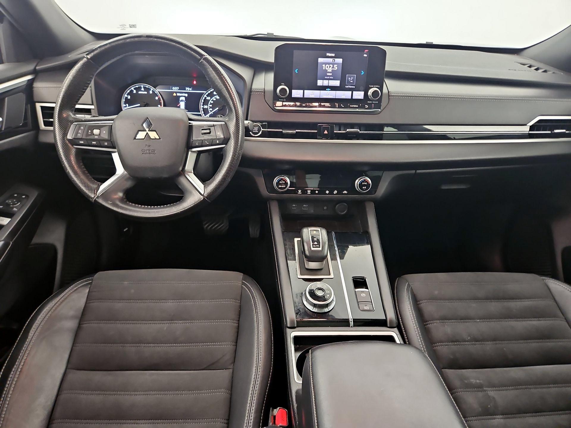 Thumbnail: 2022 Mitsubishi Outlander - 9