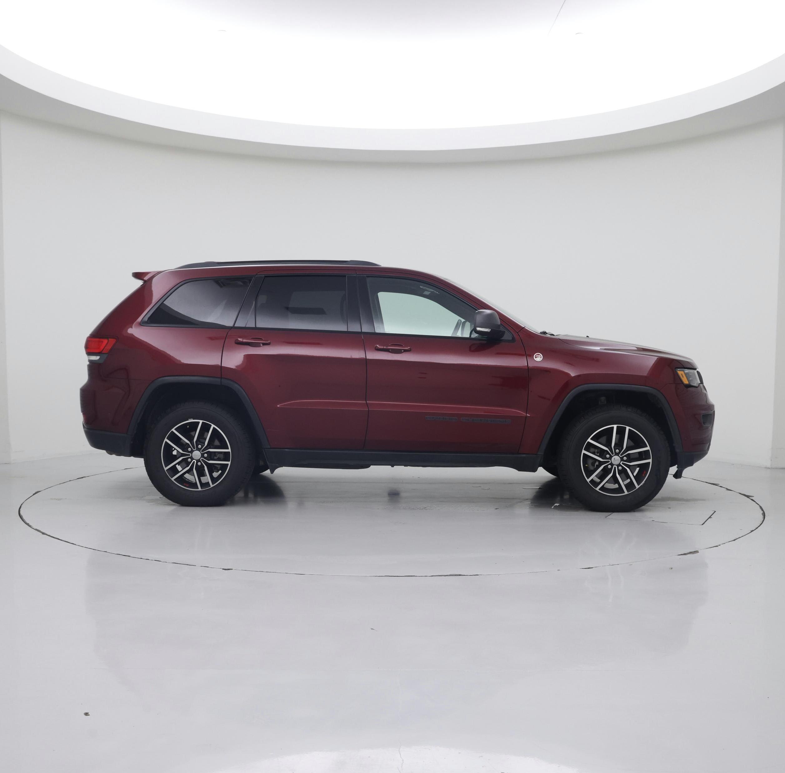 Thumbnail: 2018 Jeep Grand Cherokee - 7