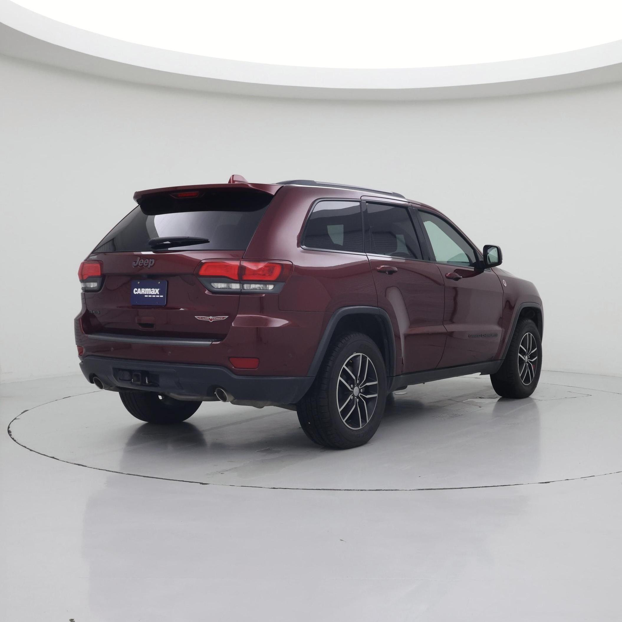 Thumbnail: 2018 Jeep Grand Cherokee - 8