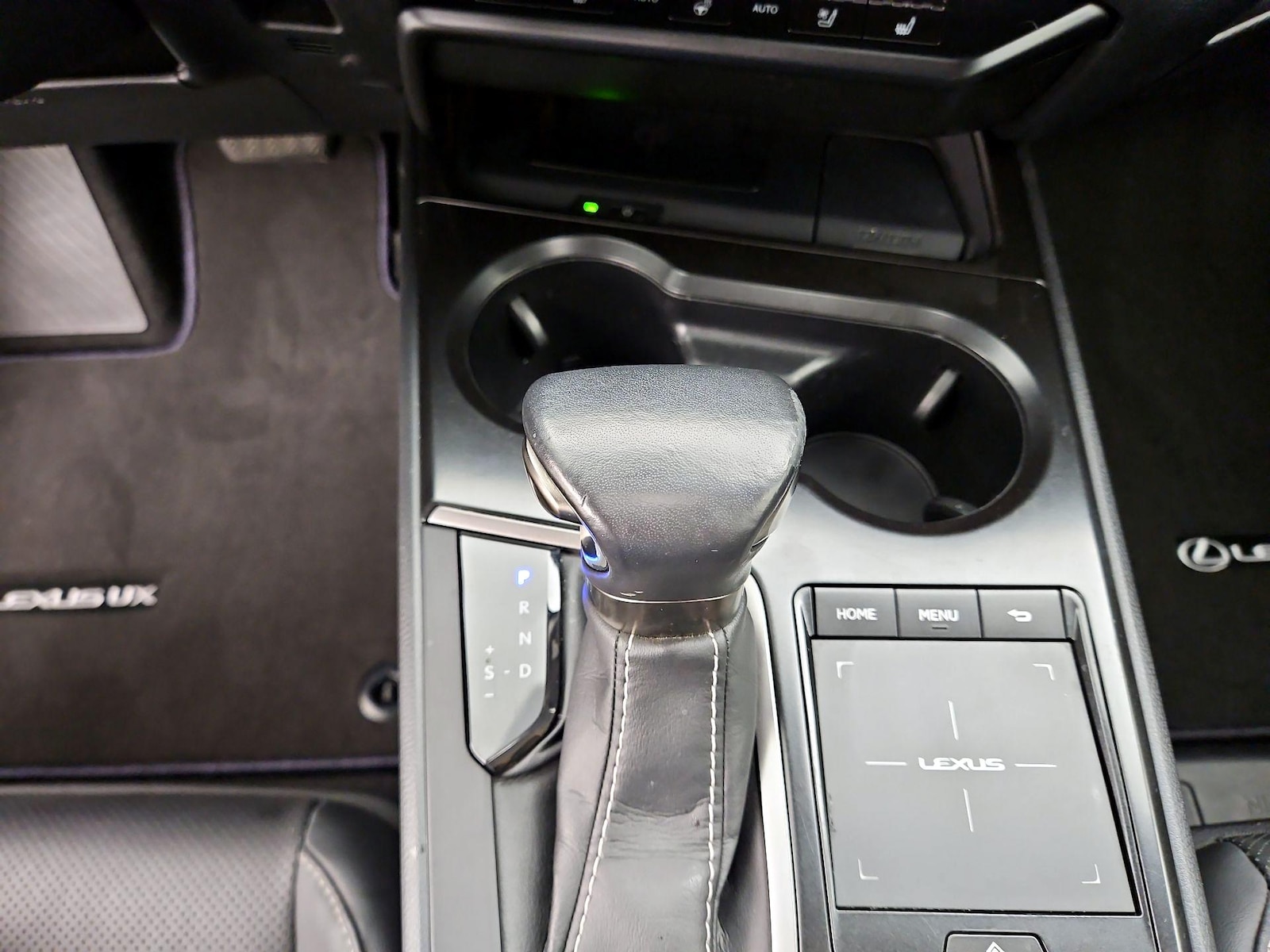 2021 Lexus UX Hybrid 250h - Photo 18