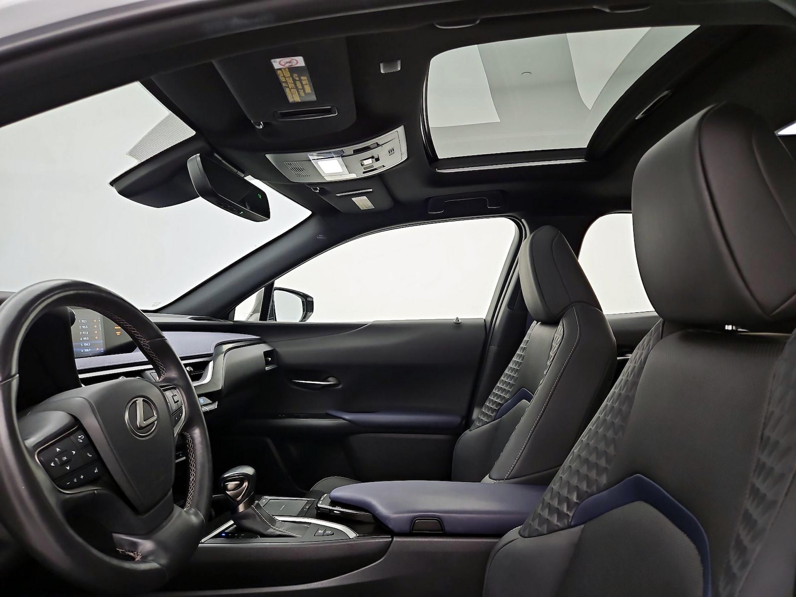 2021 Lexus UX Hybrid 250h - Photo 20