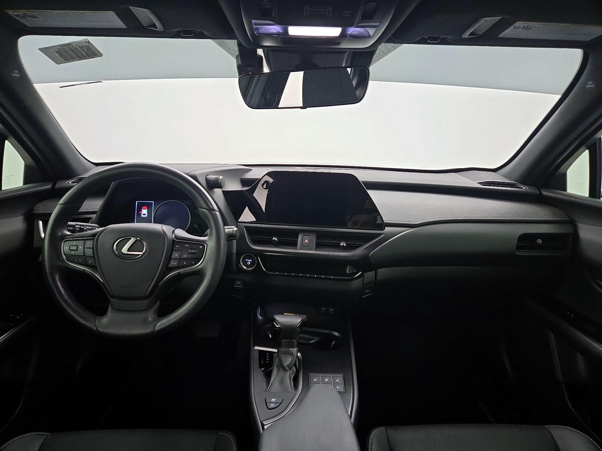Thumbnail: 2024 Lexus UX - 9