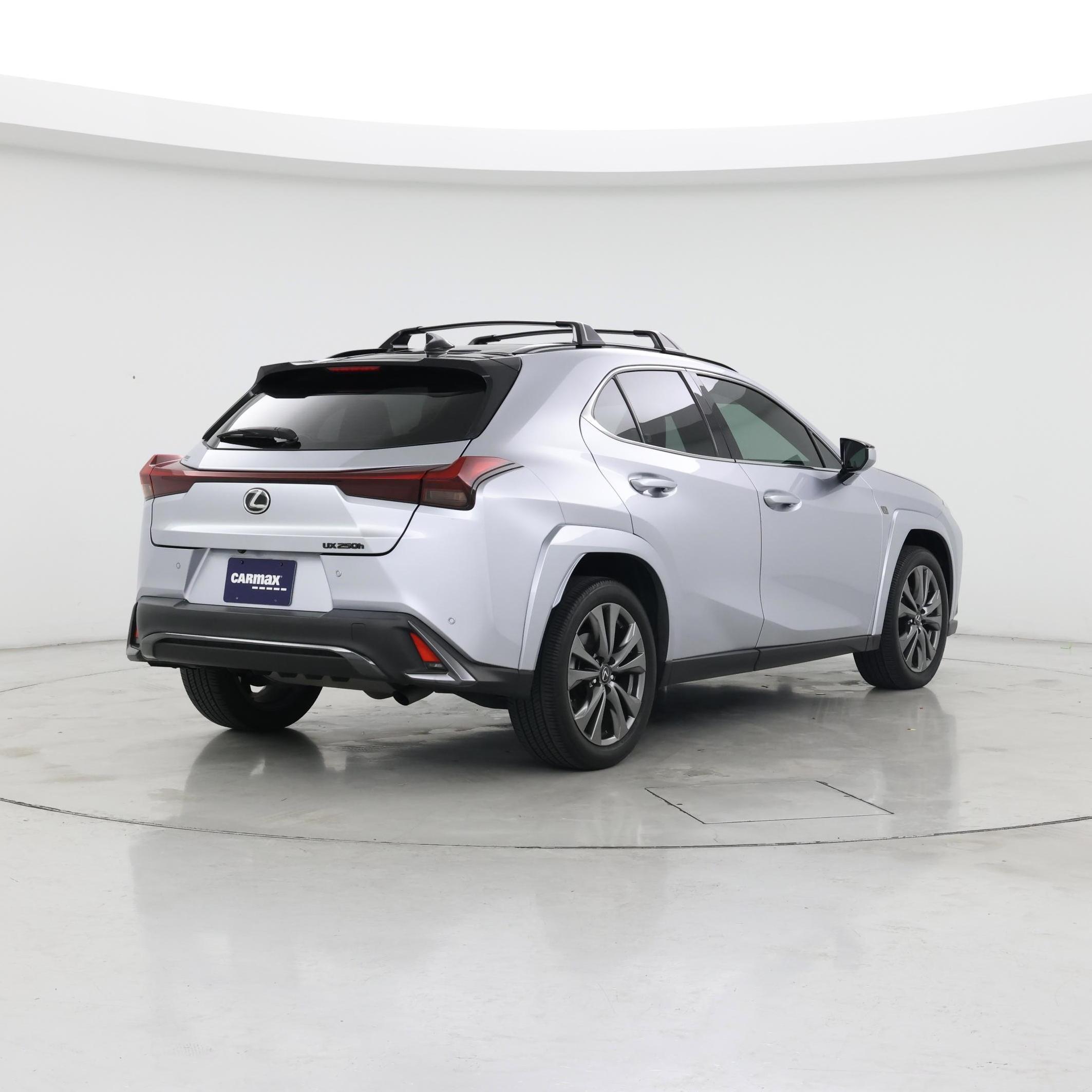 Thumbnail: 2024 Lexus UX - 8