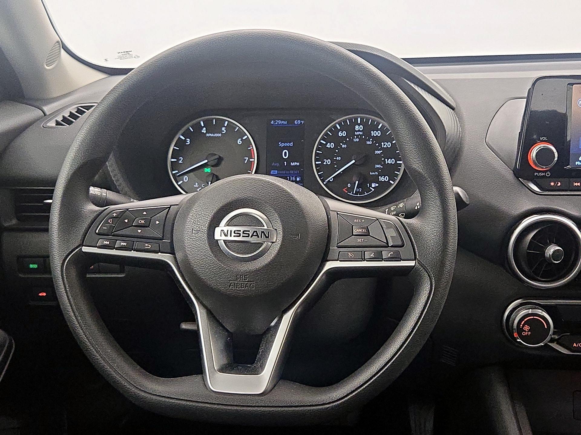 Thumbnail: 2022 Nissan Sentra - 10