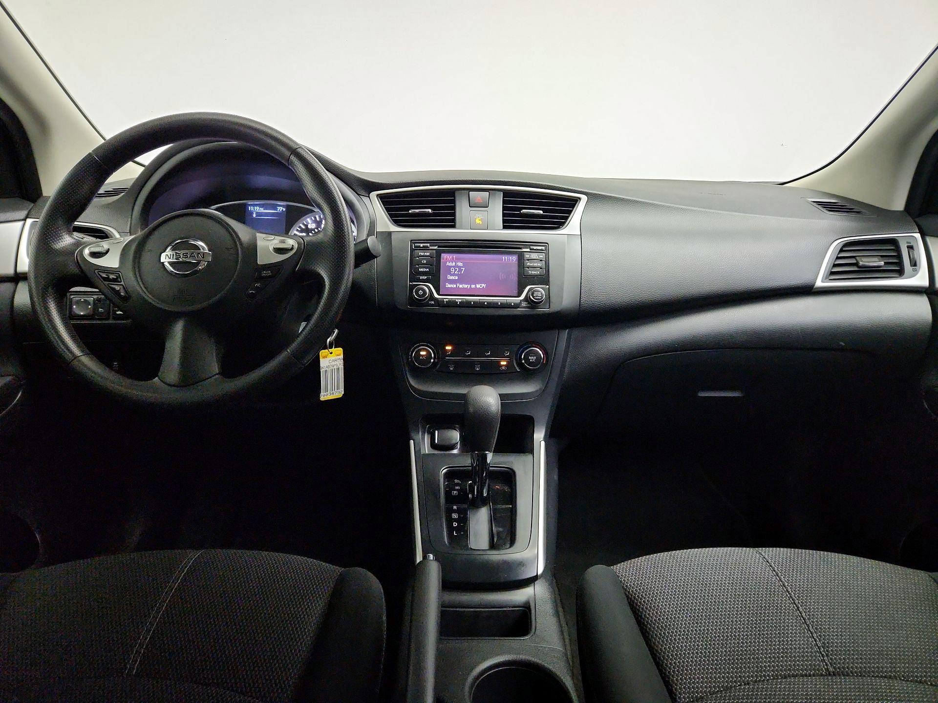 Thumbnail: 2018 Nissan Sentra - 9