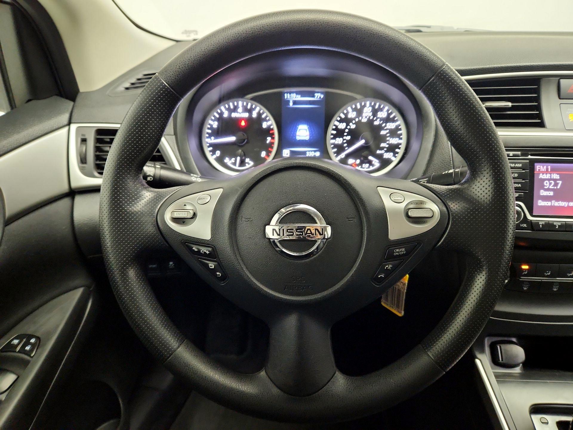 Thumbnail: 2018 Nissan Sentra - 10