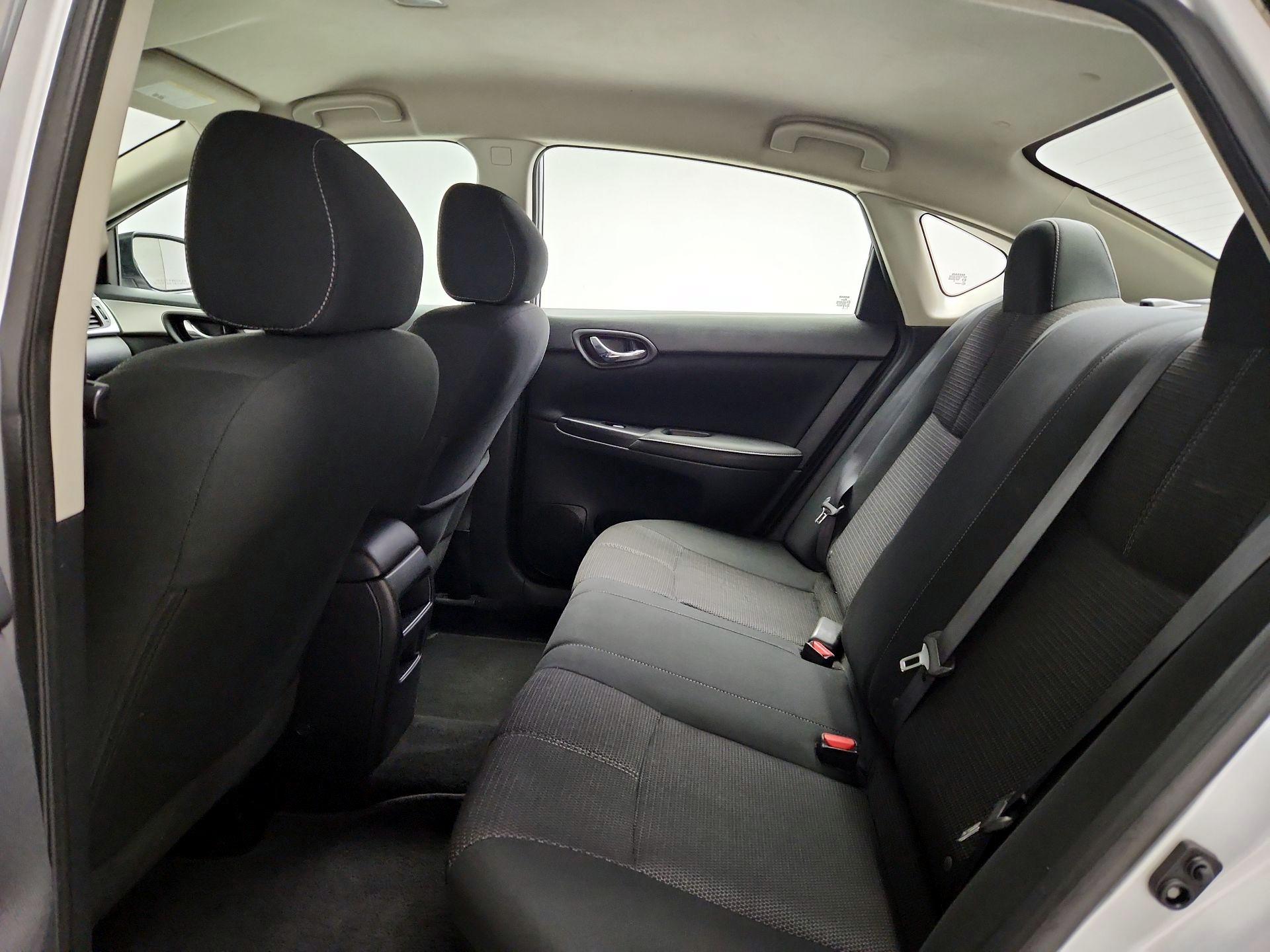 Thumbnail: 2018 Nissan Sentra - 18