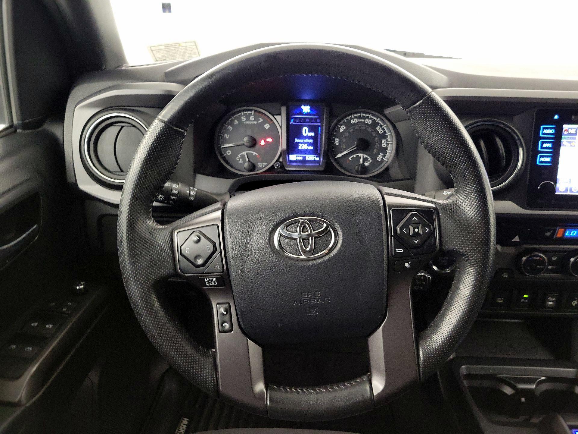 Thumbnail: 2017 Toyota Tacoma - 10