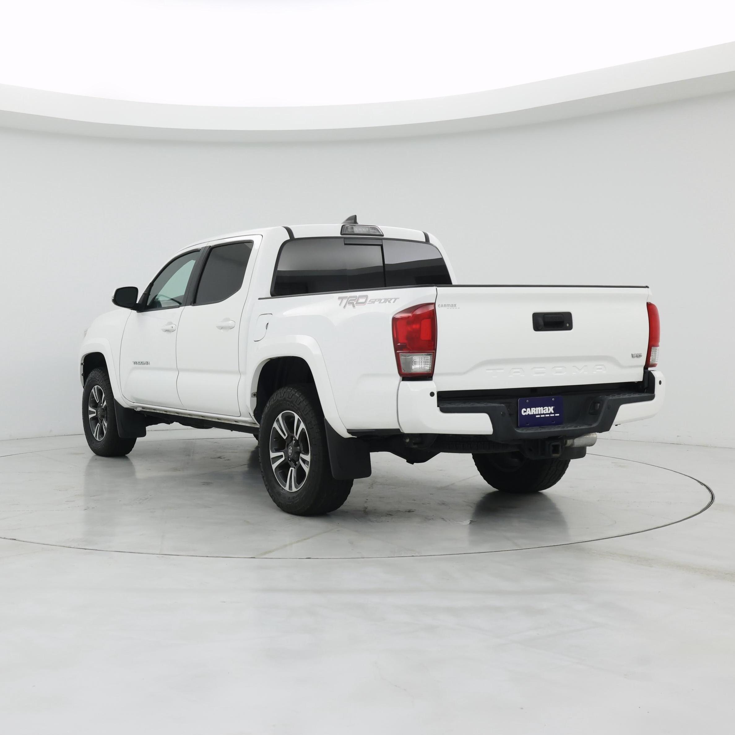 Thumbnail: 2017 Toyota Tacoma - 2