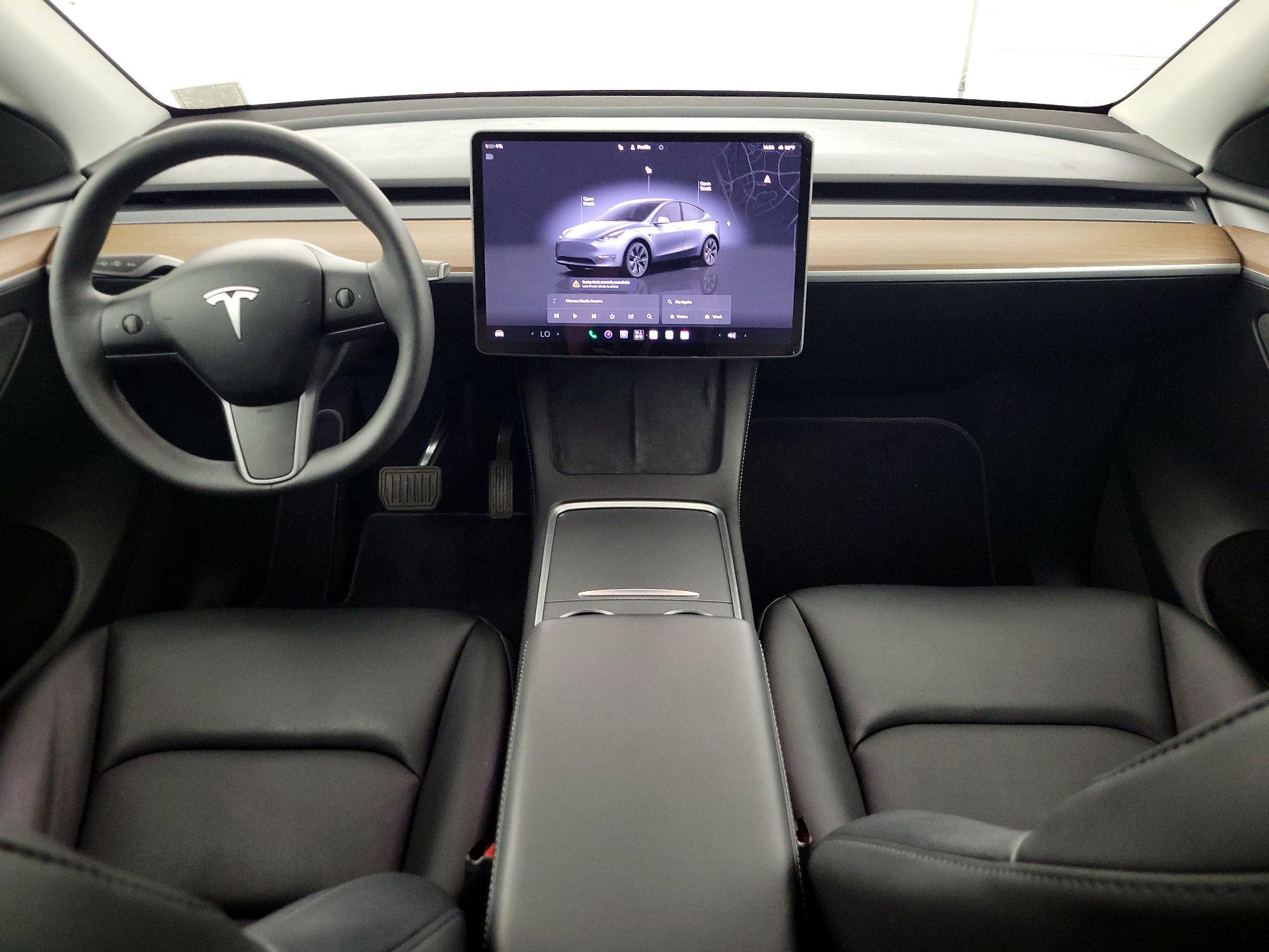 Thumbnail: 2025 Tesla Model Y - 9