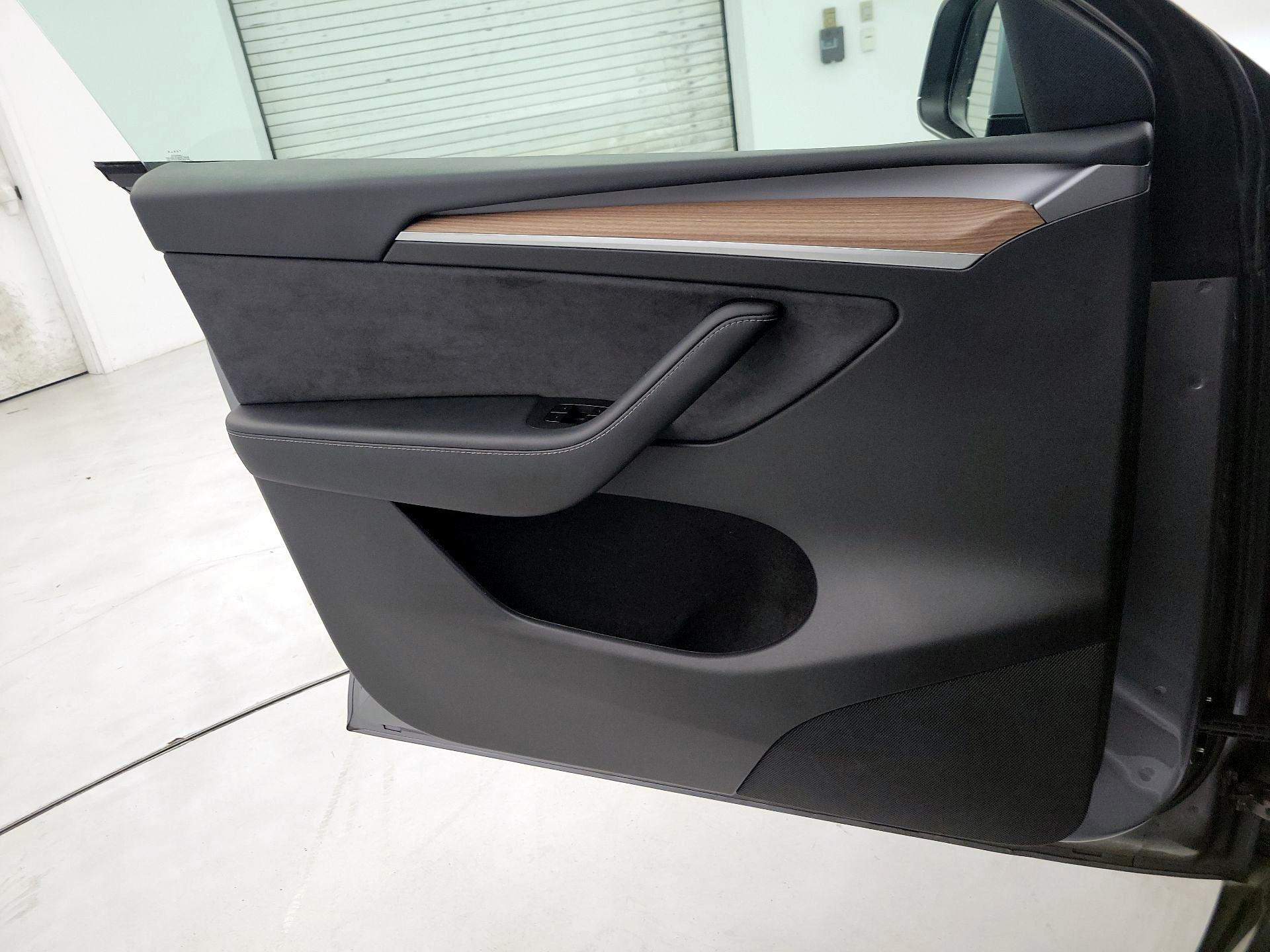 Thumbnail: 2025 Tesla Model Y - 12