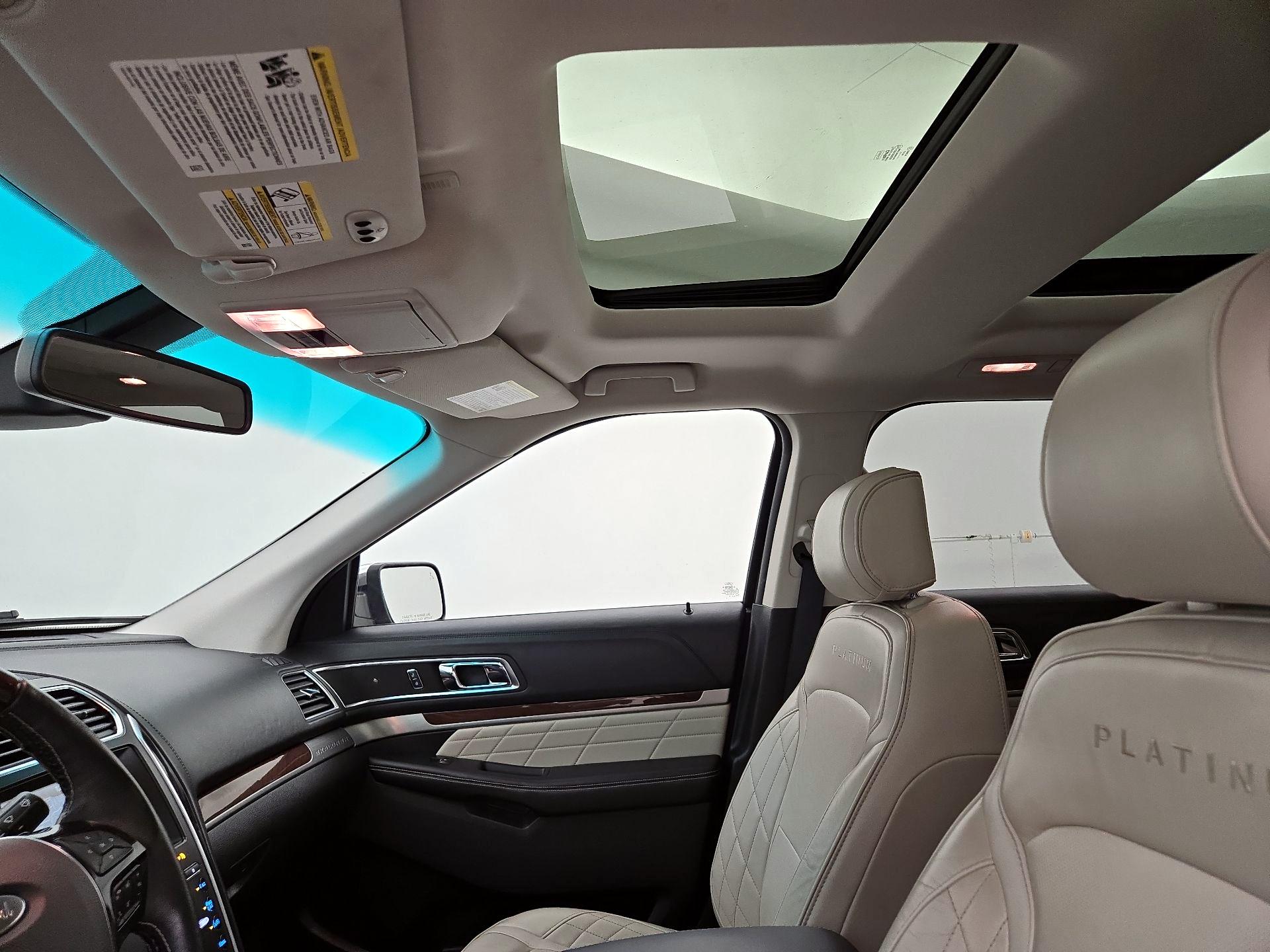 Thumbnail: 2016 Ford Explorer - 20
