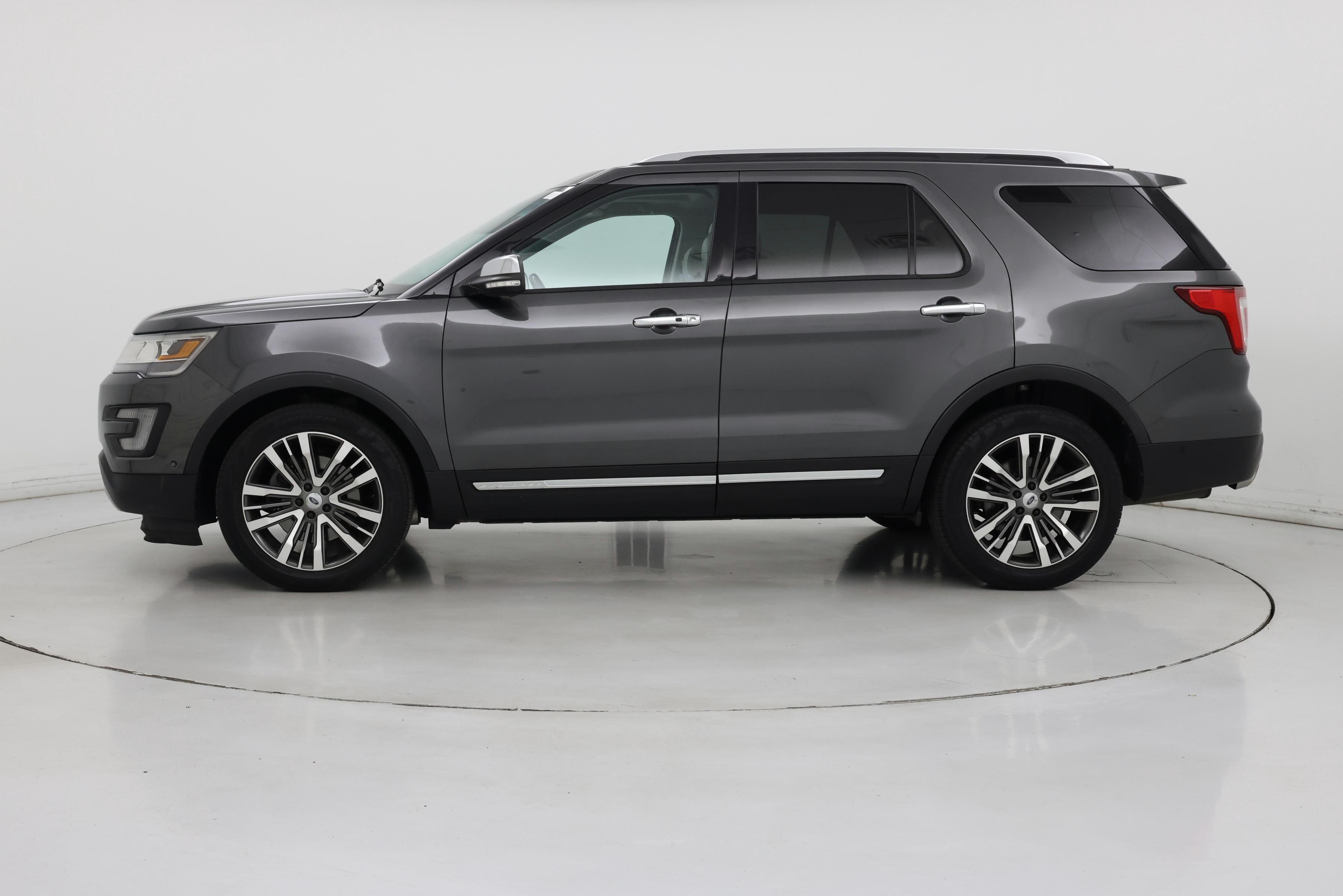 Thumbnail: 2016 Ford Explorer - 3