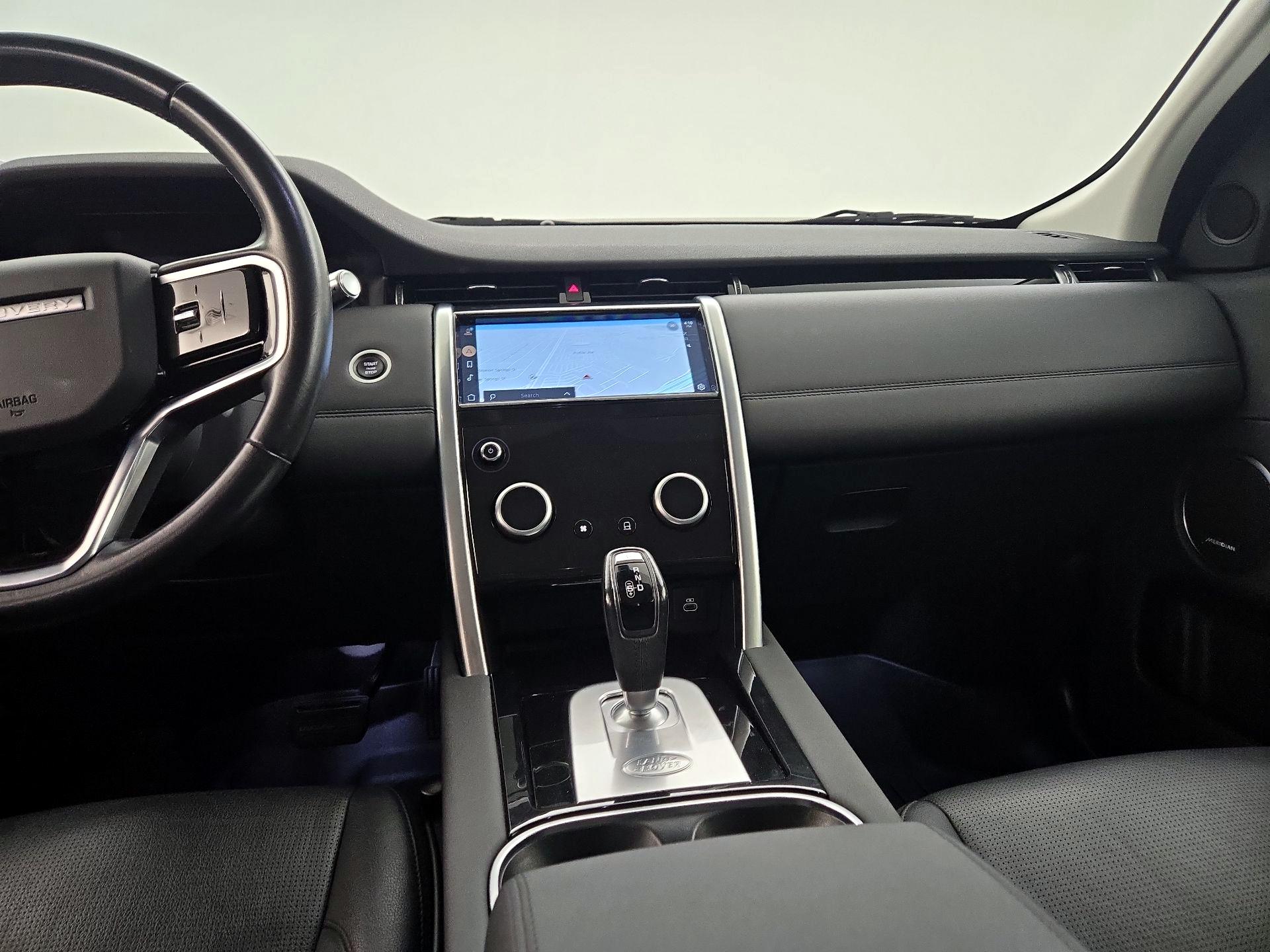 Thumbnail: 2022 Land Rover Discovery Sport - 9