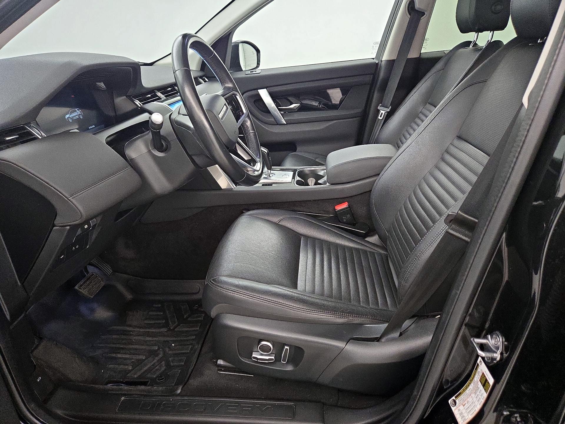 Thumbnail: 2022 Land Rover Discovery Sport - 11
