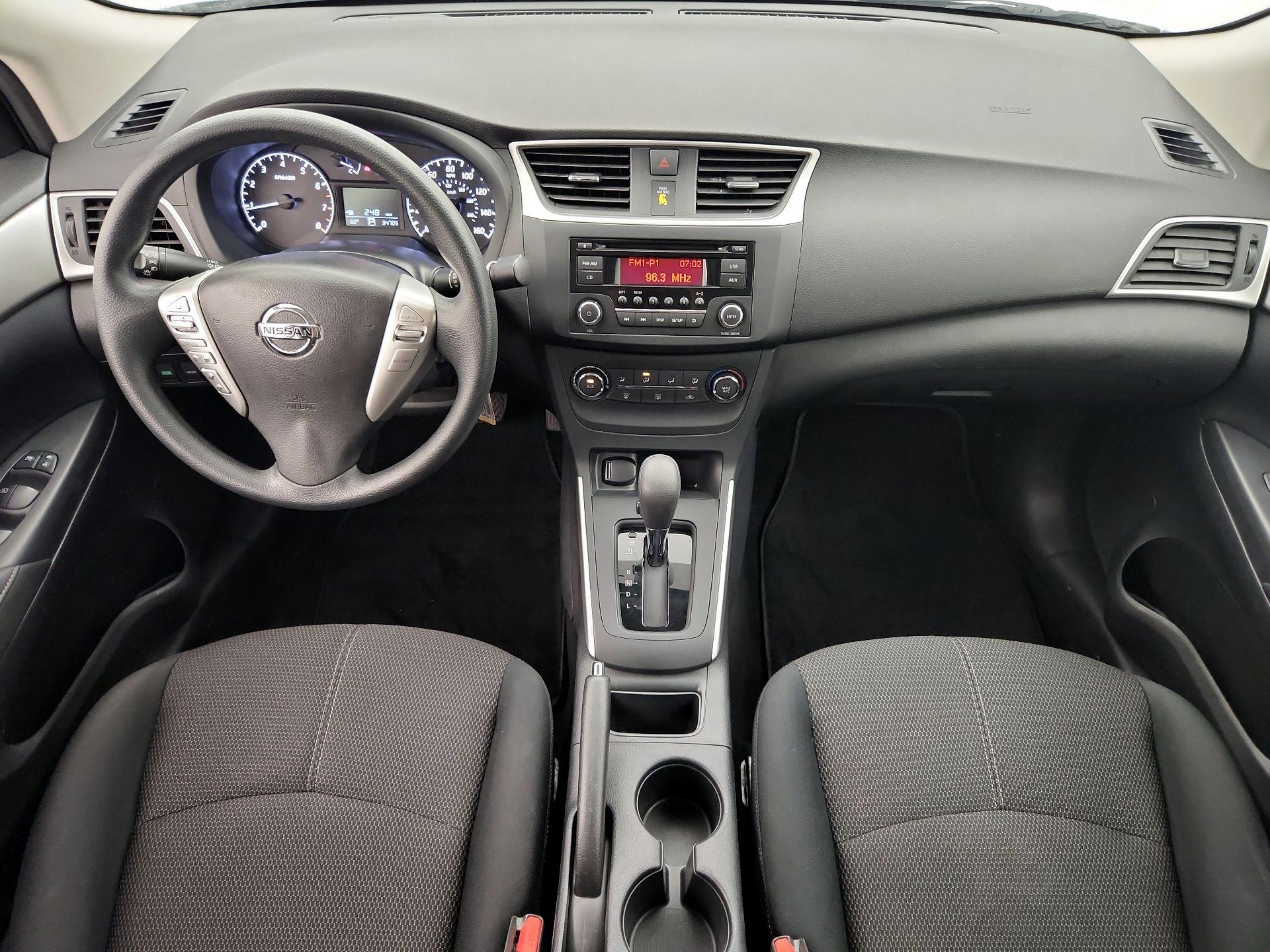 Thumbnail: 2016 Nissan Sentra - 9