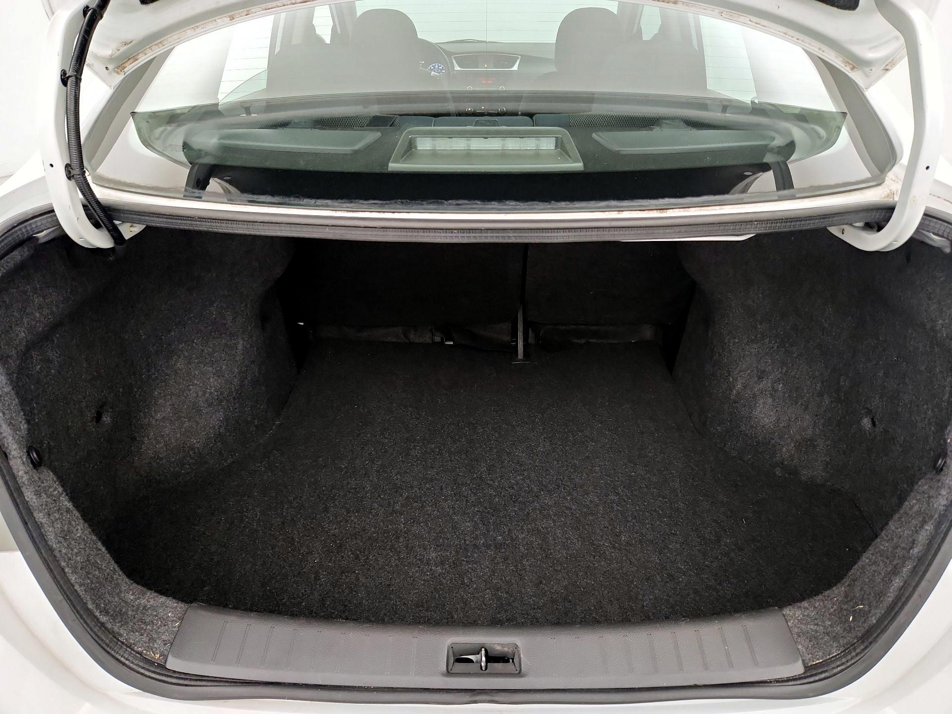 Thumbnail: 2016 Nissan Sentra - 19