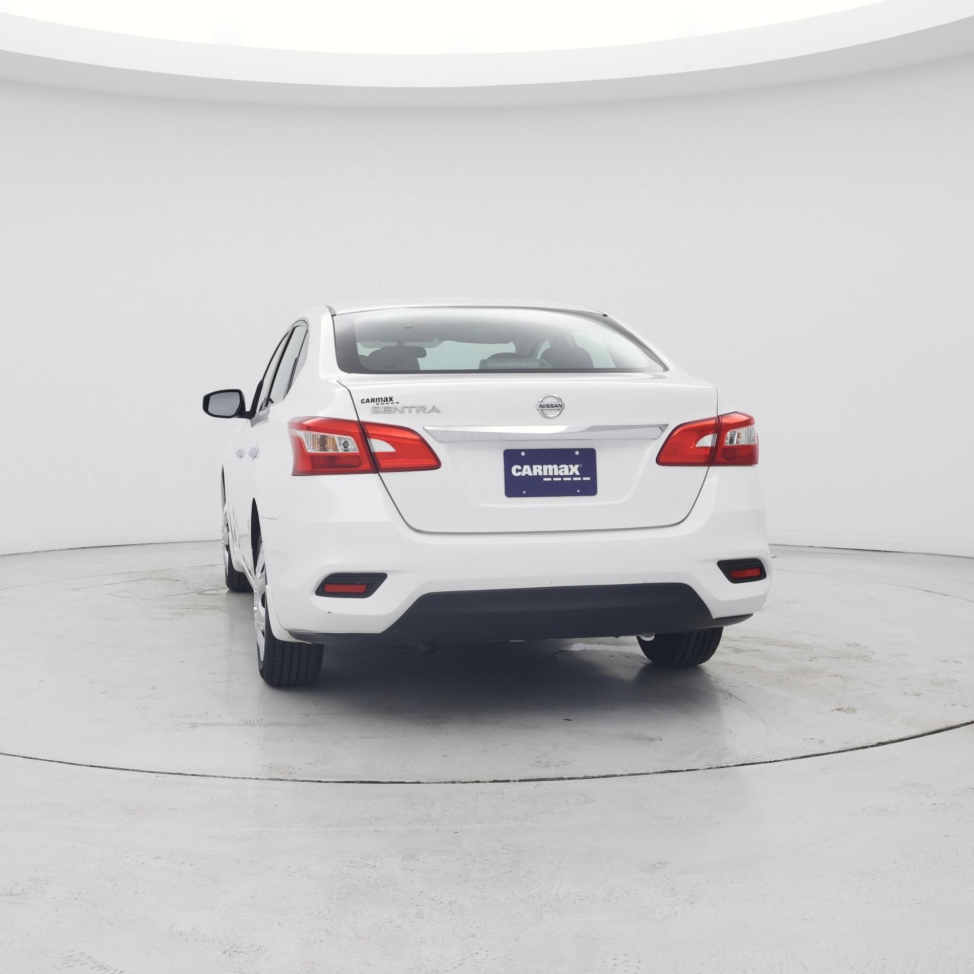 Thumbnail: 2016 Nissan Sentra - 6
