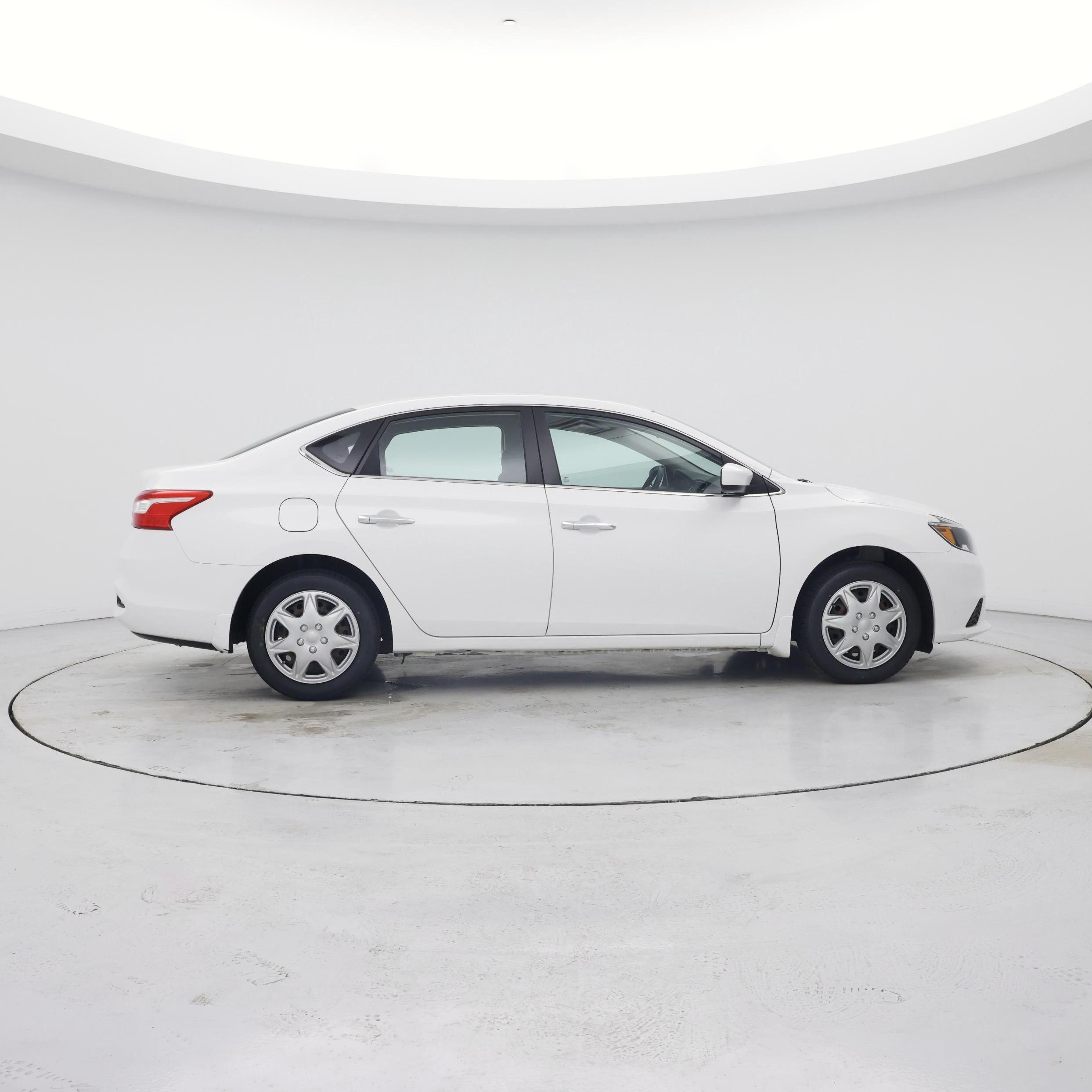 Thumbnail: 2016 Nissan Sentra - 7