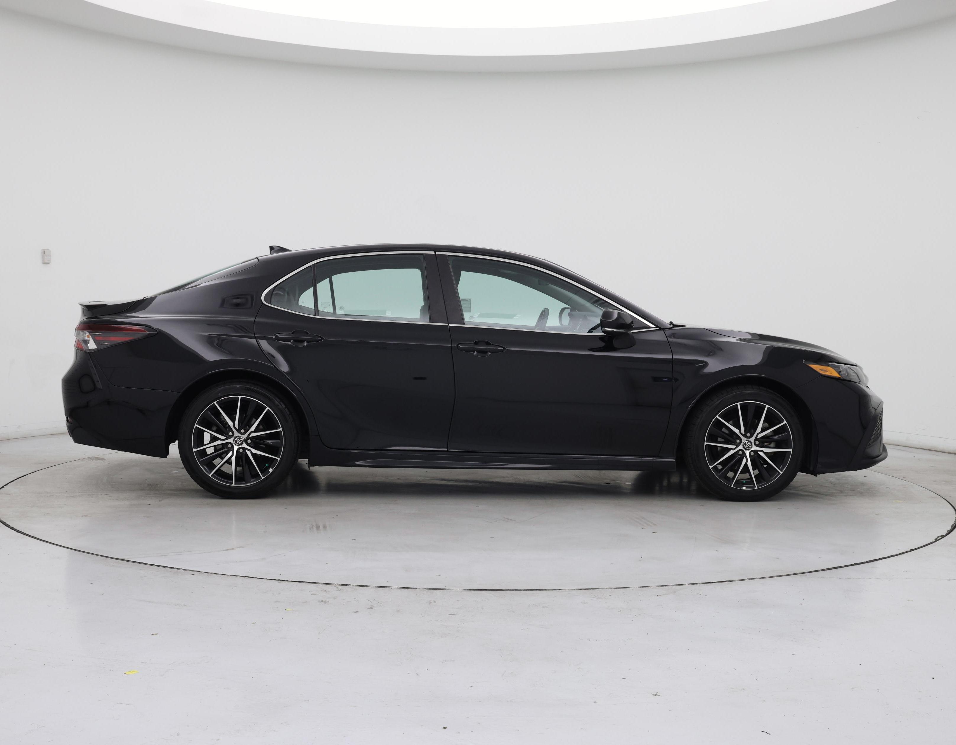 Thumbnail: 2022 Toyota Camry - 7