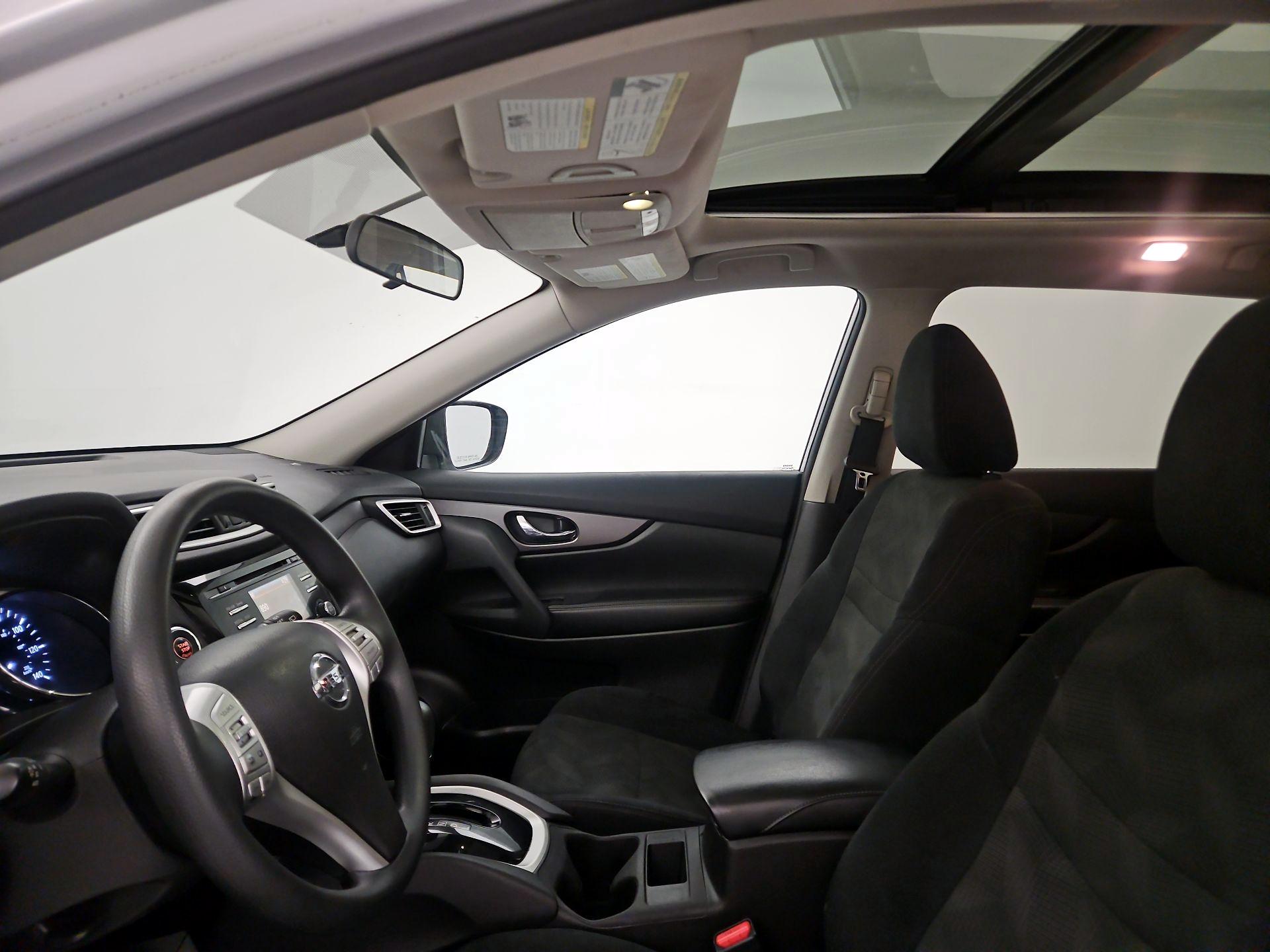 Thumbnail: 2016 Nissan Rogue - 17