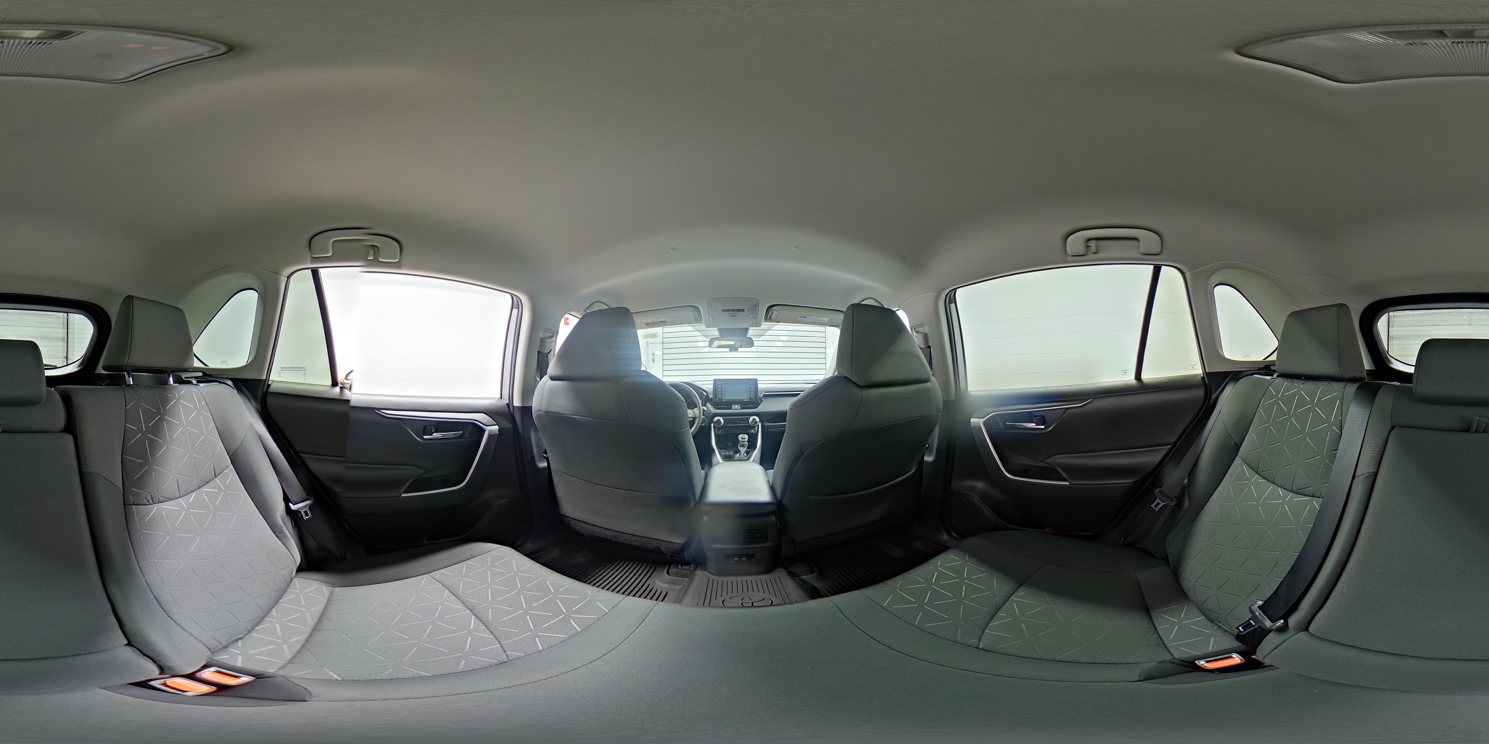 2020 Toyota RAV4 XLE - Photo 25