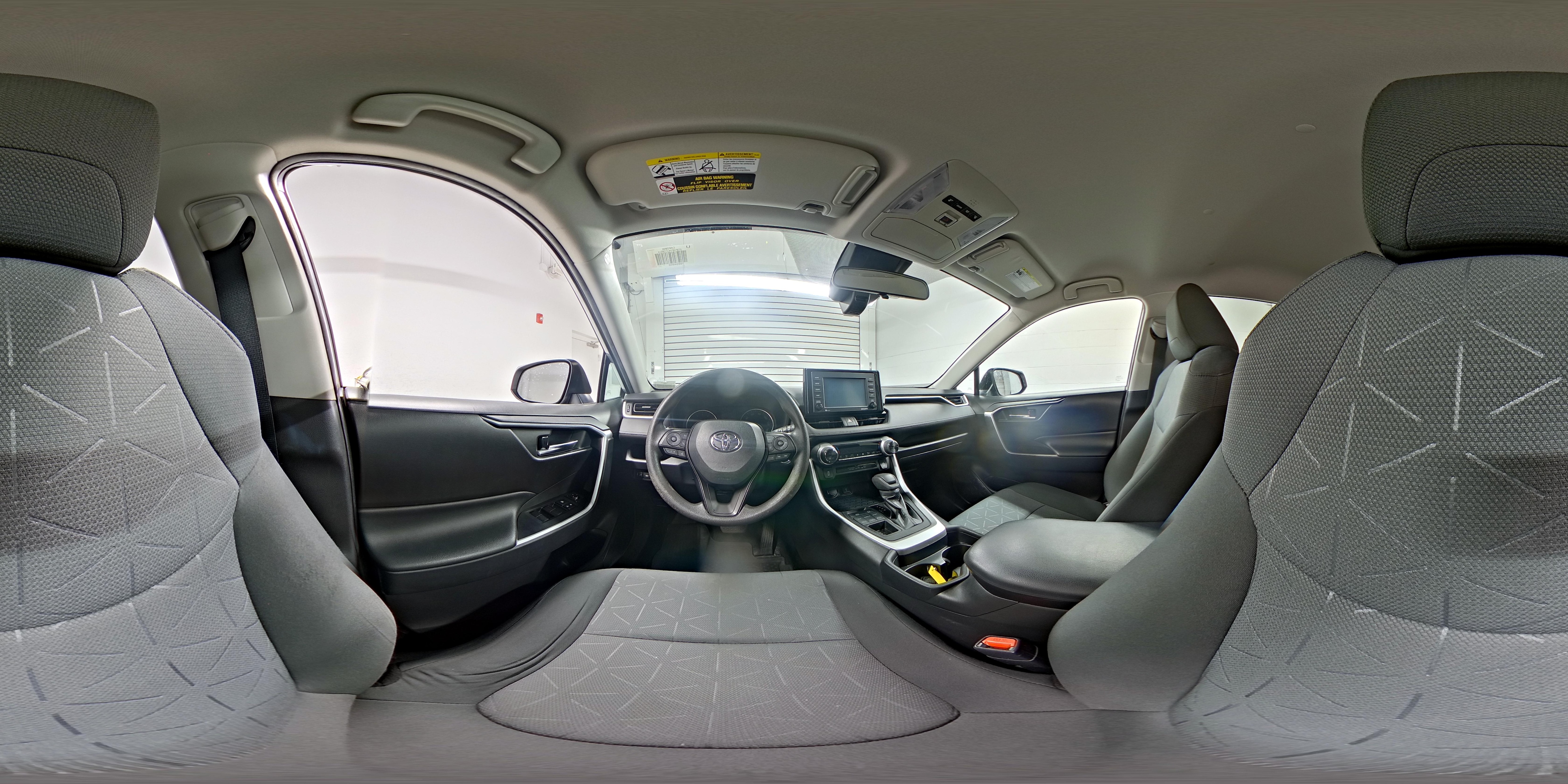 2020 Toyota RAV4 XLE - Photo 26
