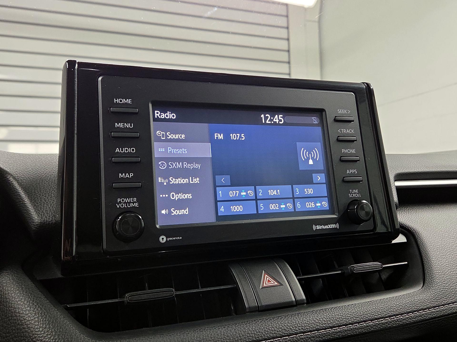 Thumbnail: 2020 Toyota RAV4 - 15