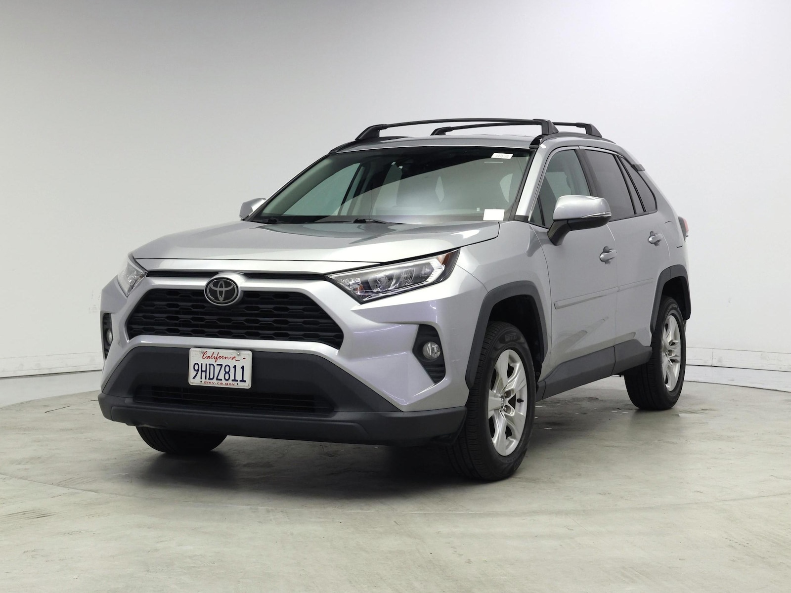 2020 Toyota RAV4 XLE - Photo 5