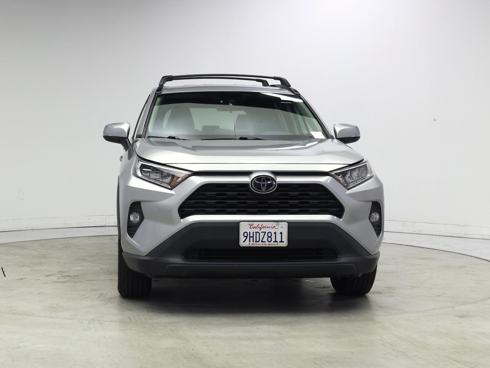 2020 Toyota RAV4 XLE - Photo 6