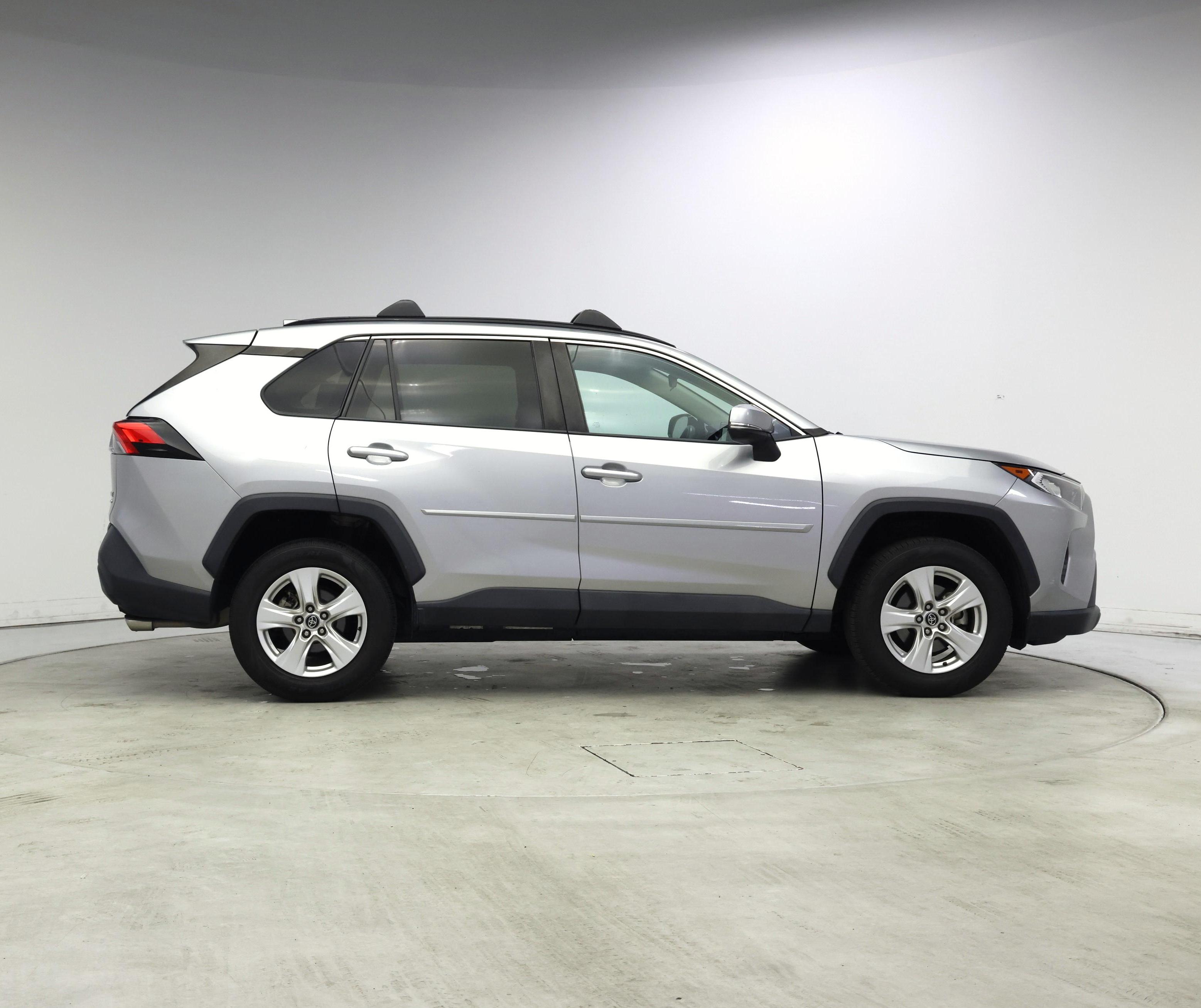 Thumbnail: 2020 Toyota RAV4 - 7