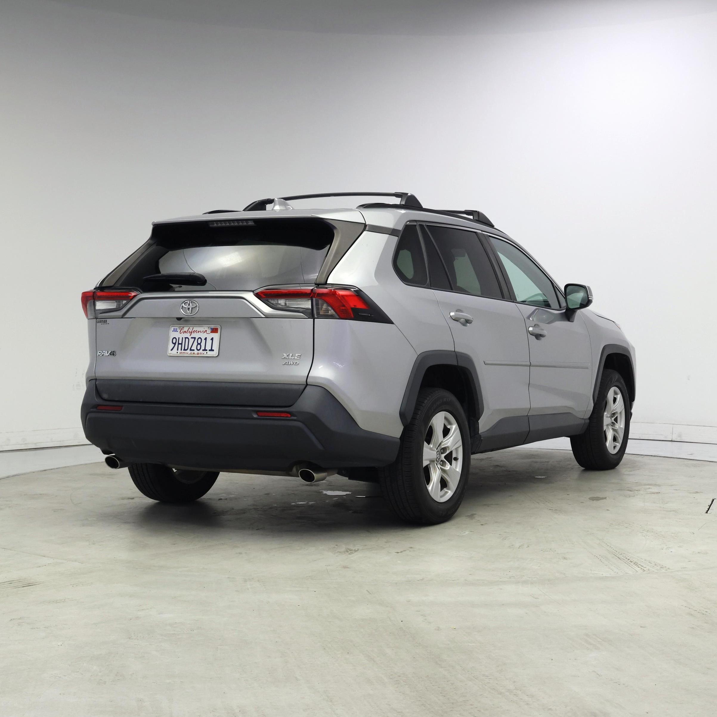 Thumbnail: 2020 Toyota RAV4 - 8