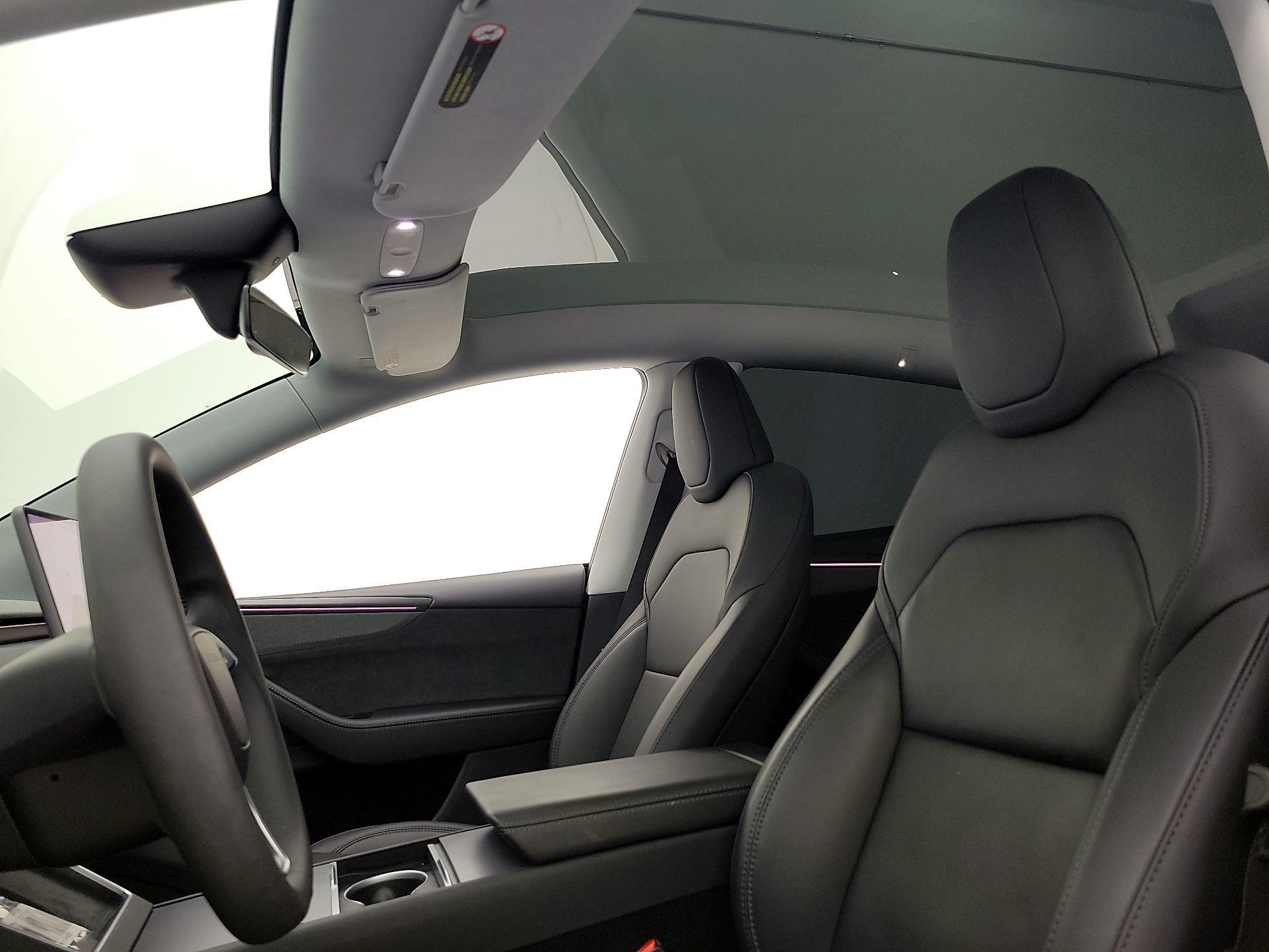 Thumbnail: 2026 Tesla Model Y - 19