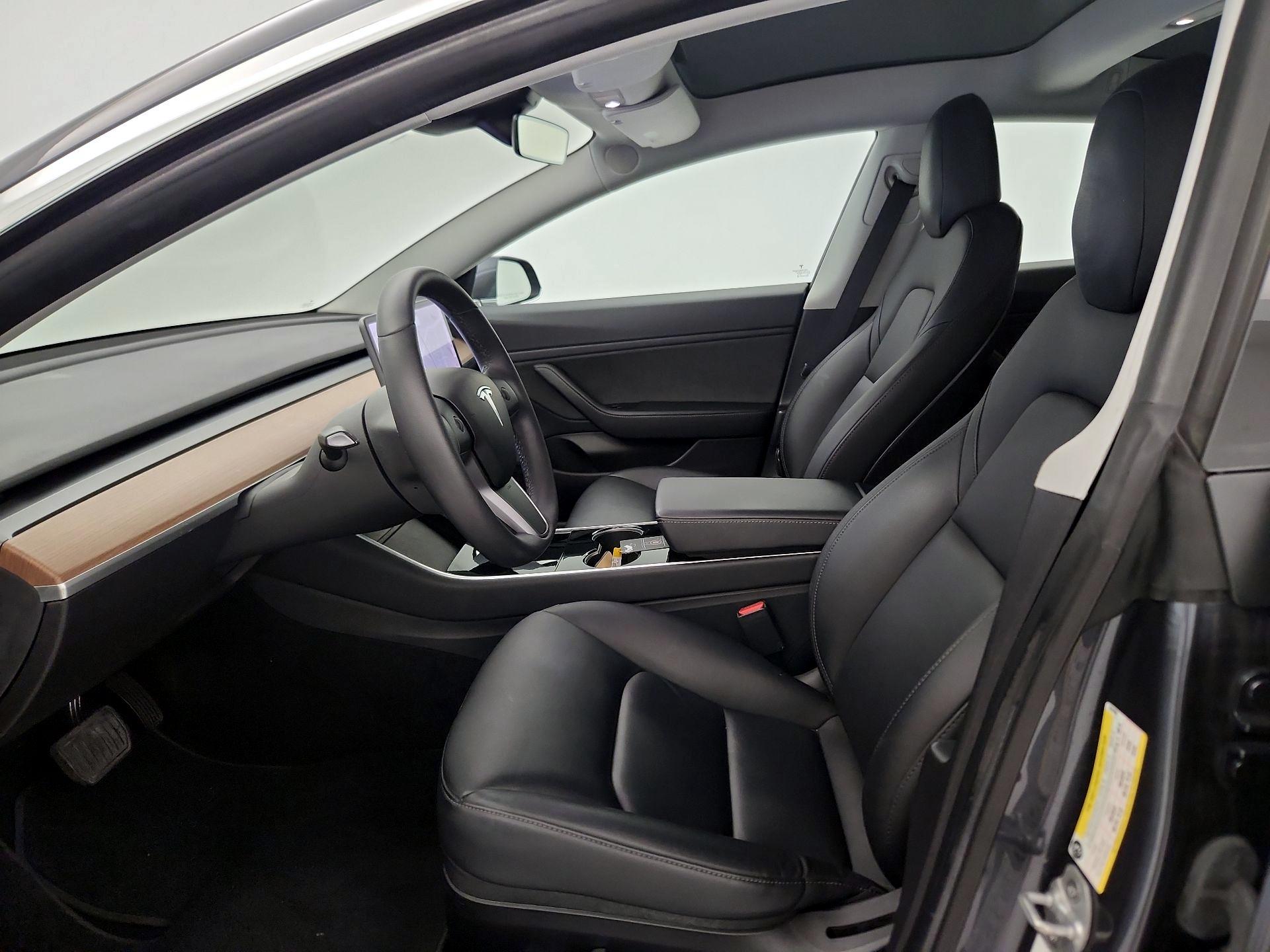 Thumbnail: 2020 Tesla Model 3 - 11