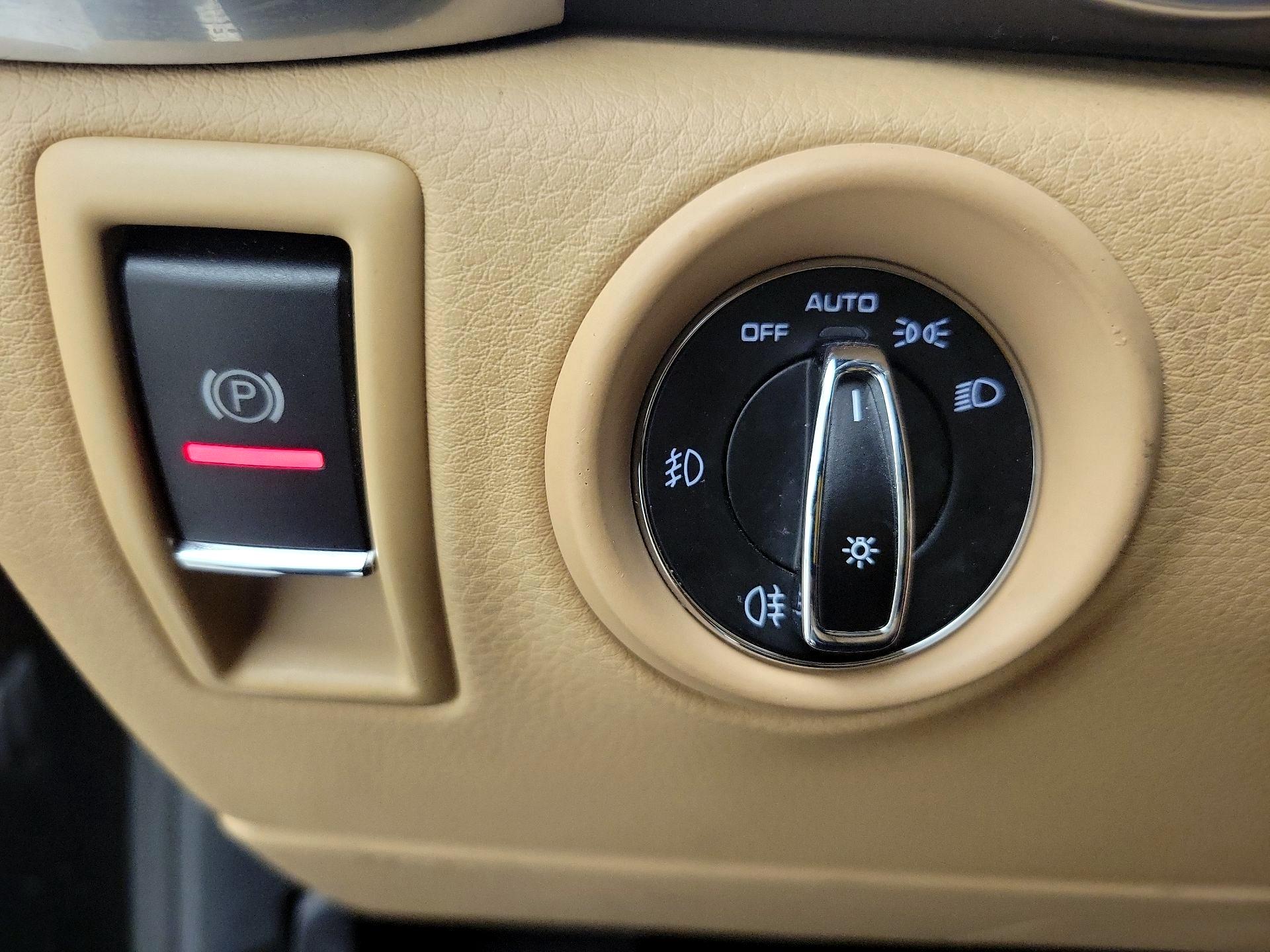 Thumbnail: 2016 Porsche Cayenne - 13