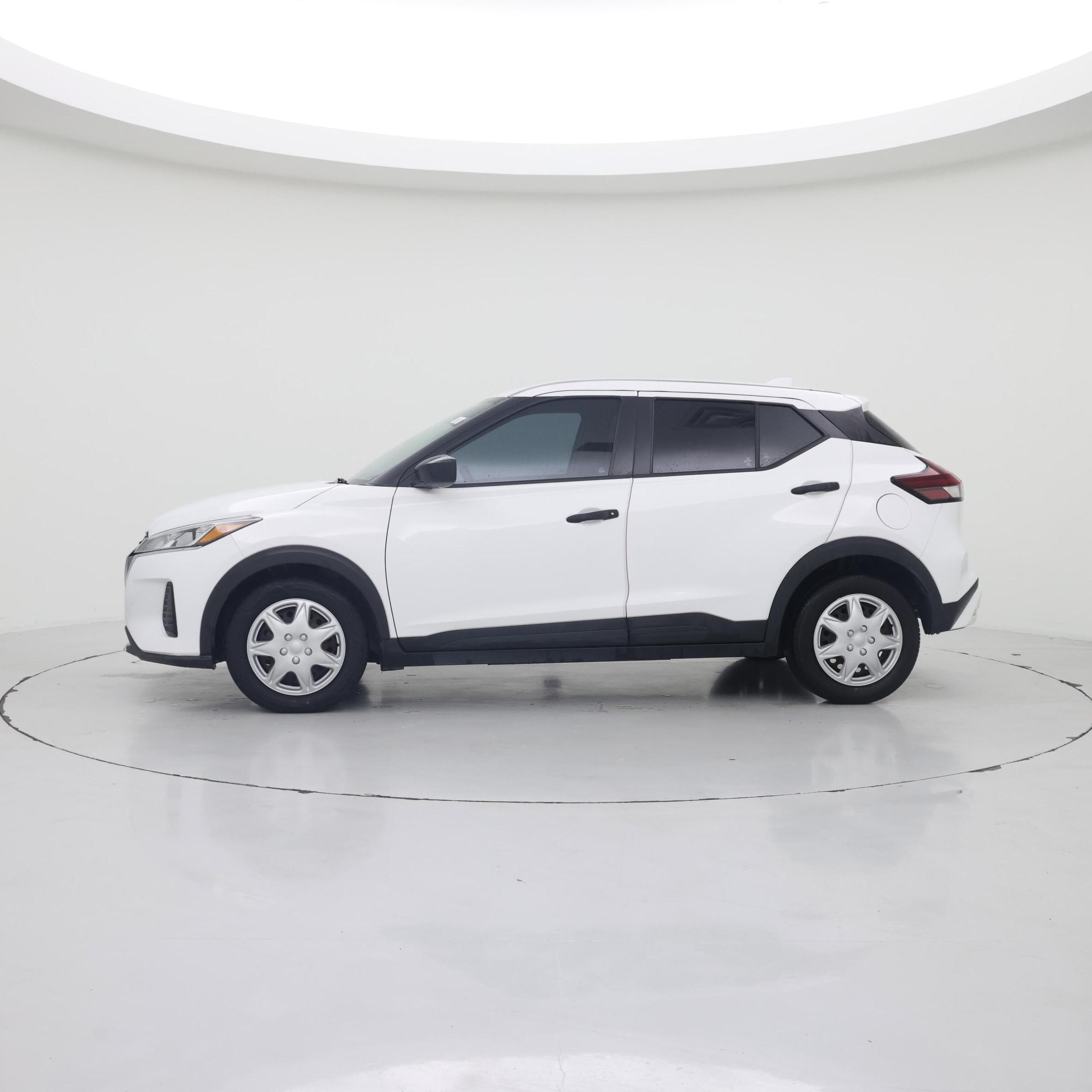 Thumbnail: 2021 Nissan Kicks - 3