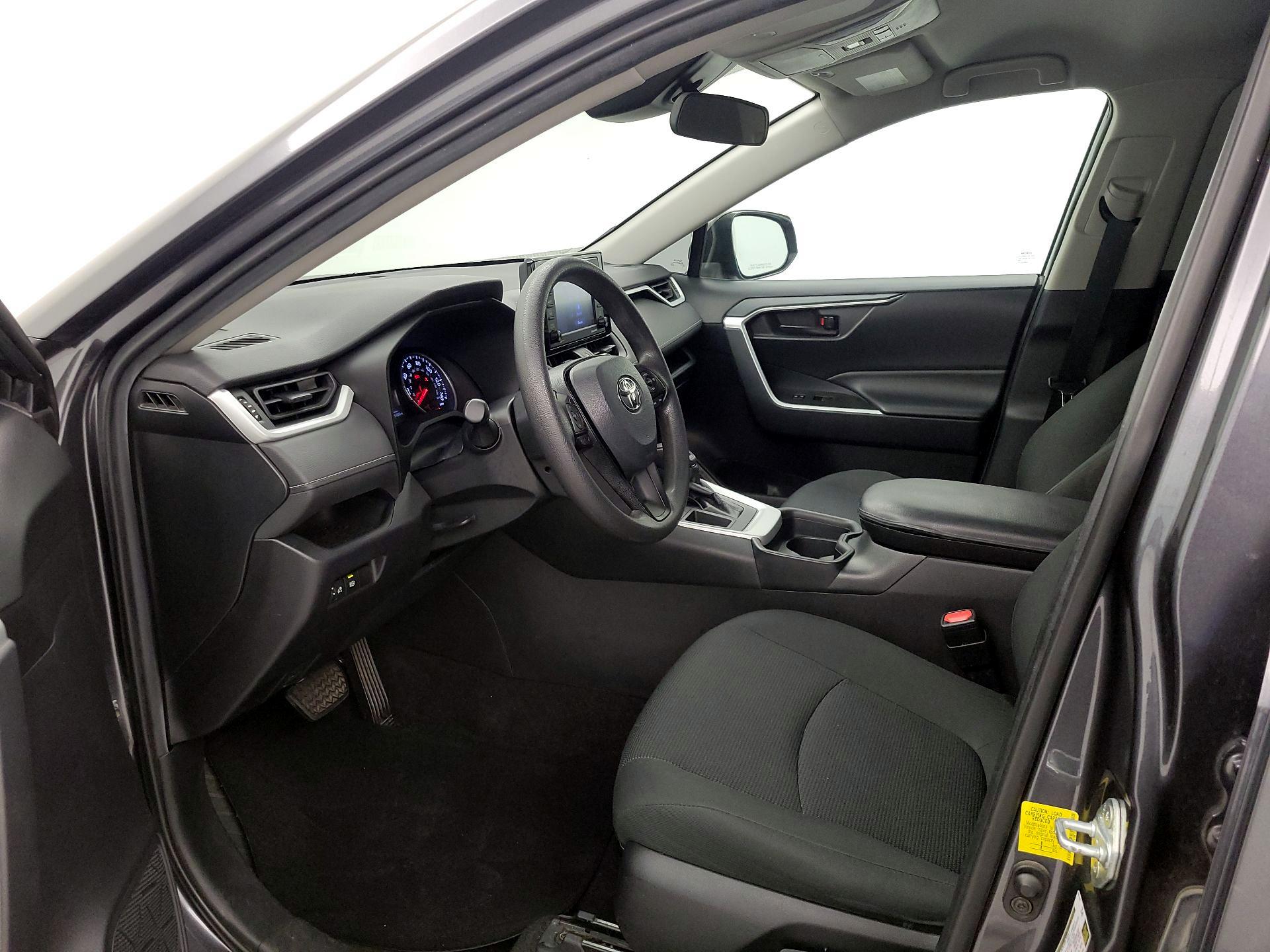 Thumbnail: 2021 Toyota RAV4 - 11