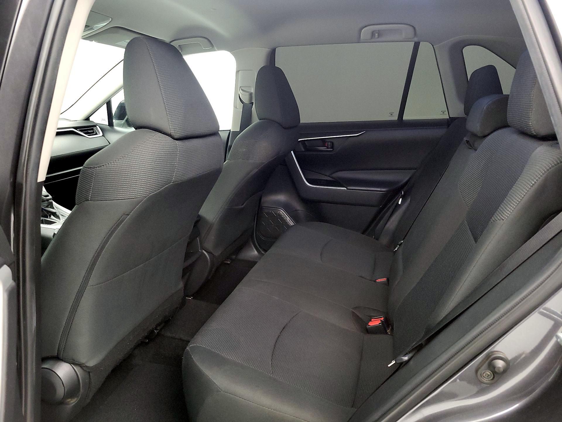 Thumbnail: 2021 Toyota RAV4 - 19