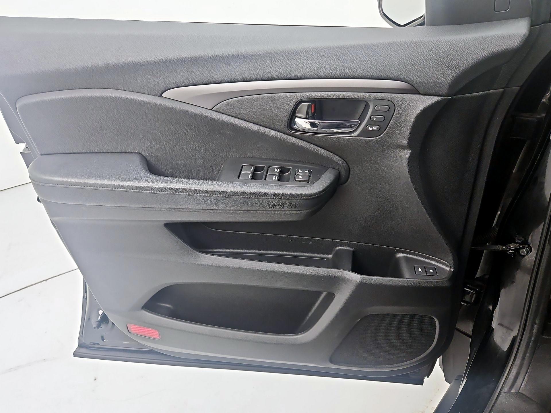 Thumbnail: 2021 Honda Pilot - 12