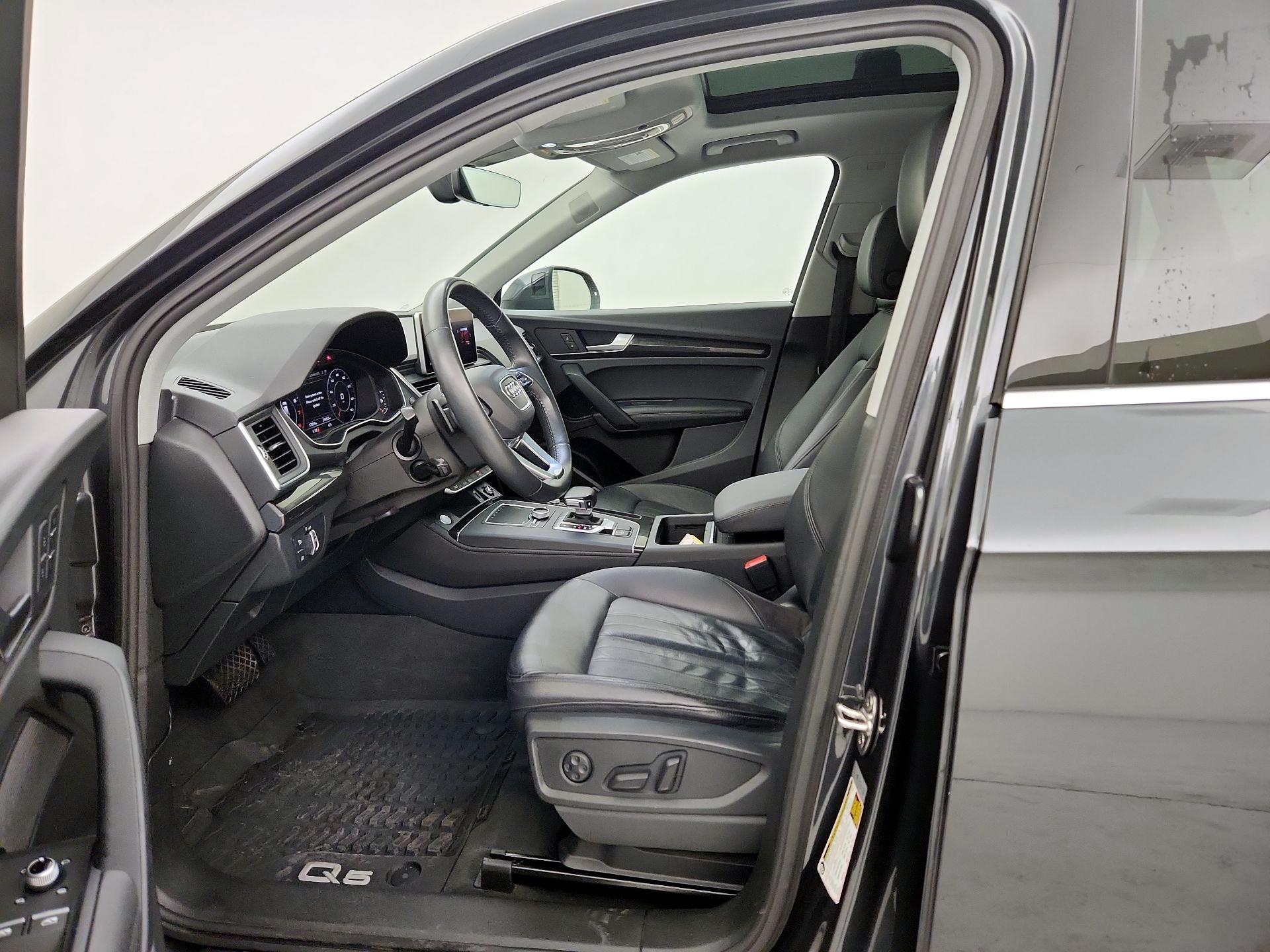 Thumbnail: 2020 Audi Q5 - 11