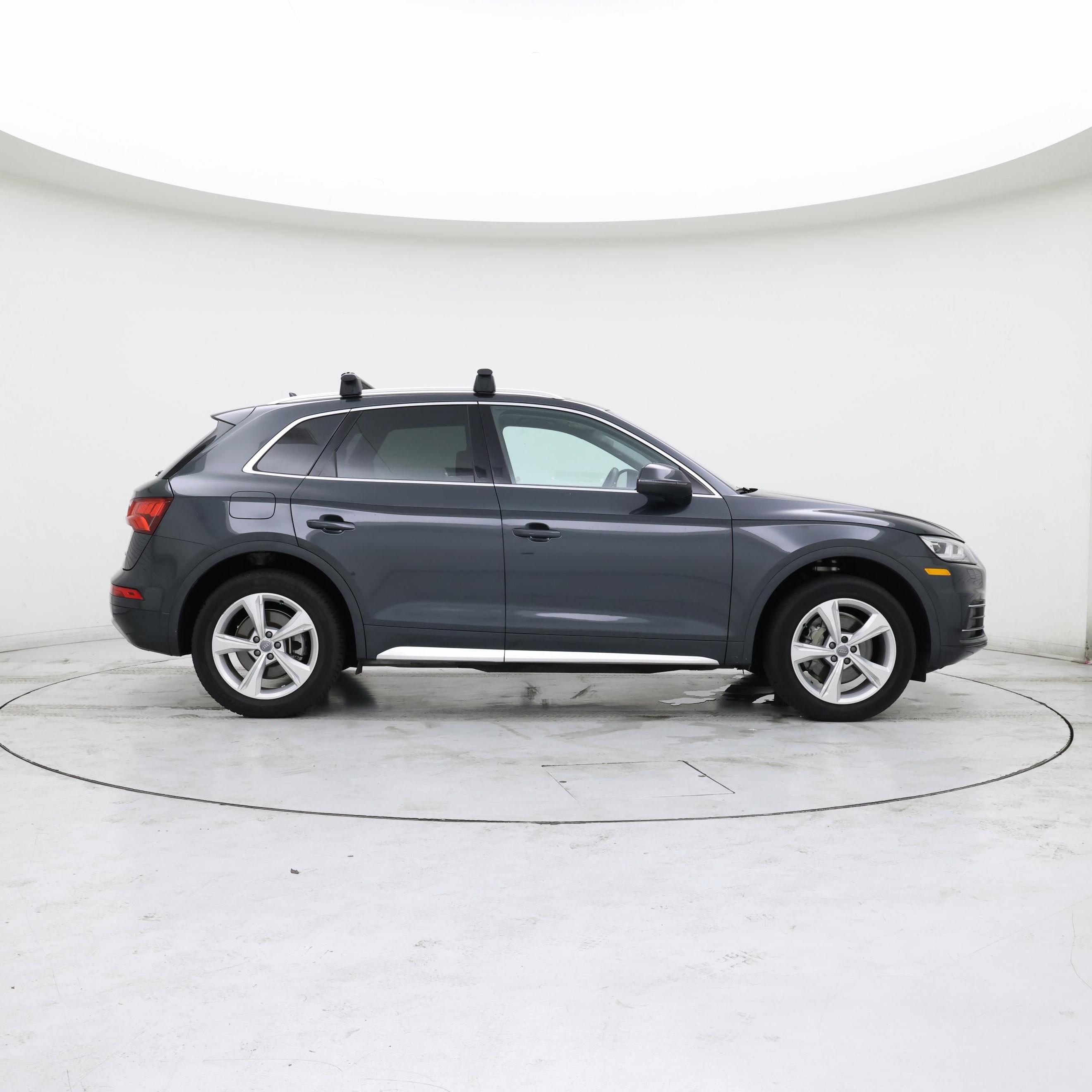 Thumbnail: 2020 Audi Q5 - 7