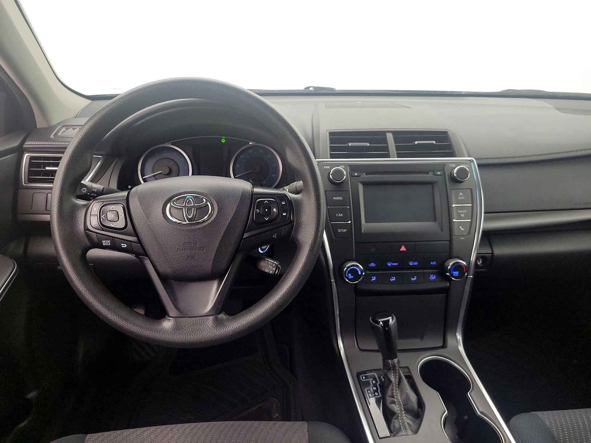 Thumbnail: 2017 Toyota Camry - 10