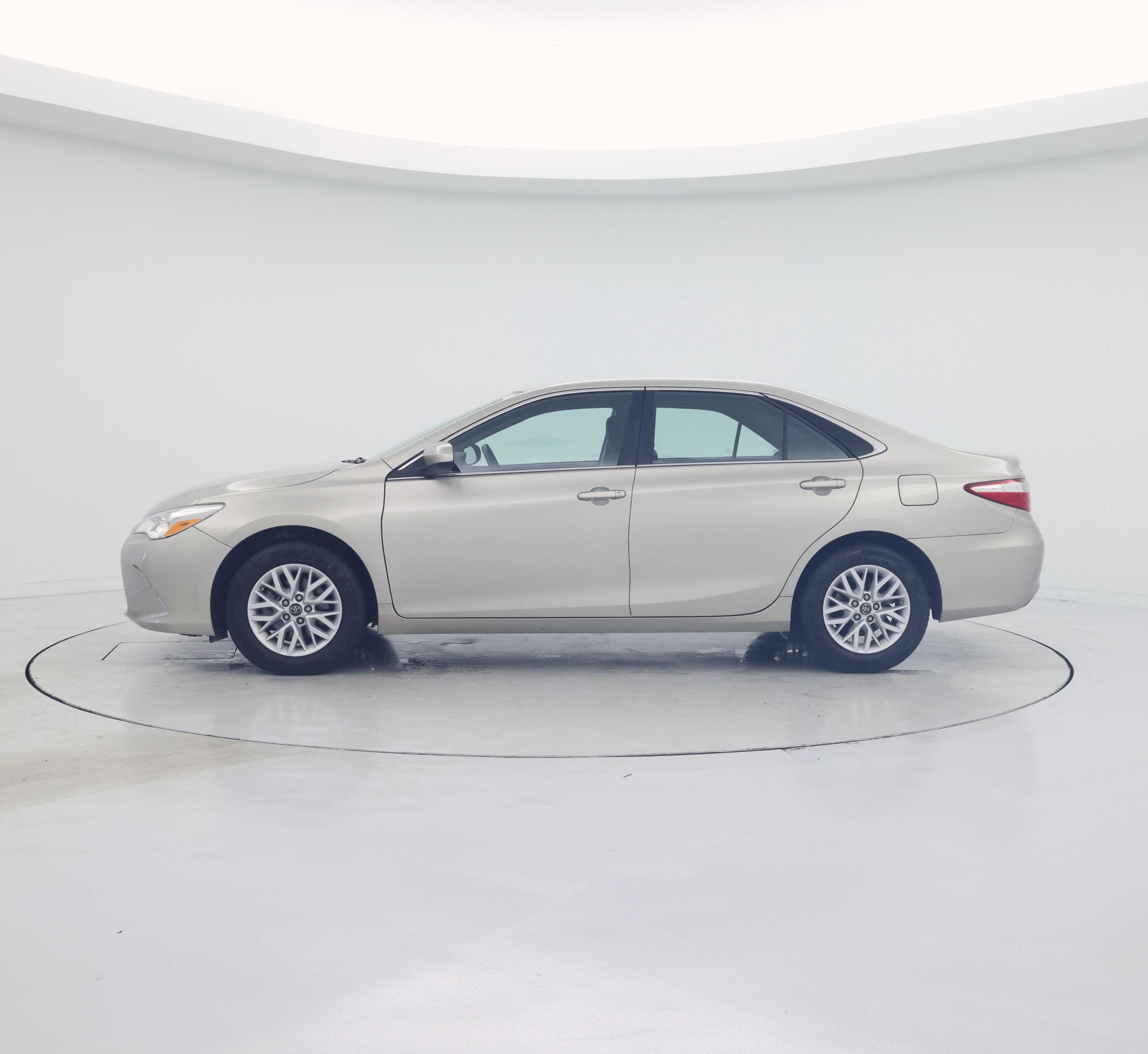 Thumbnail: 2017 Toyota Camry - 3