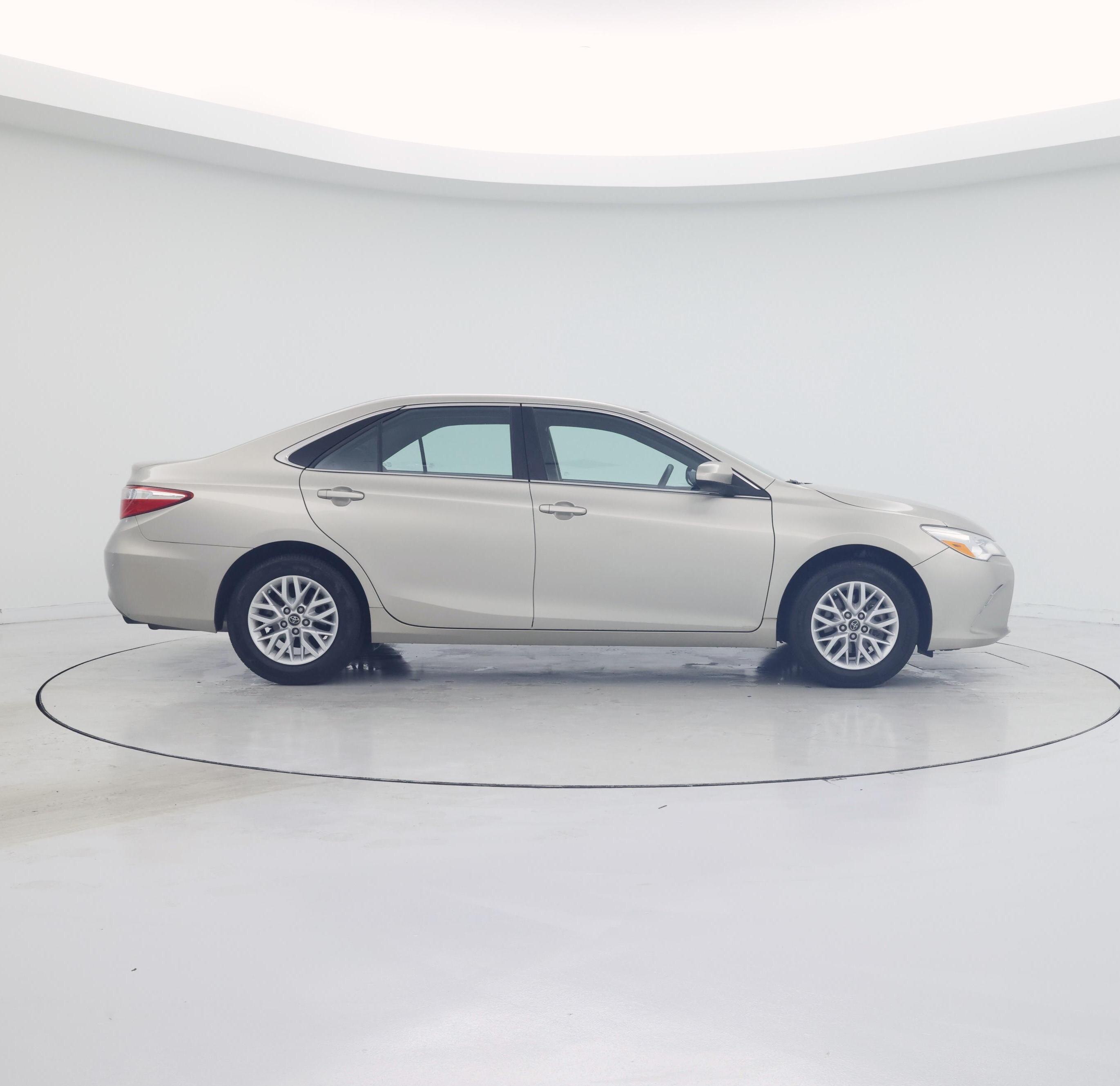 Thumbnail: 2017 Toyota Camry - 7