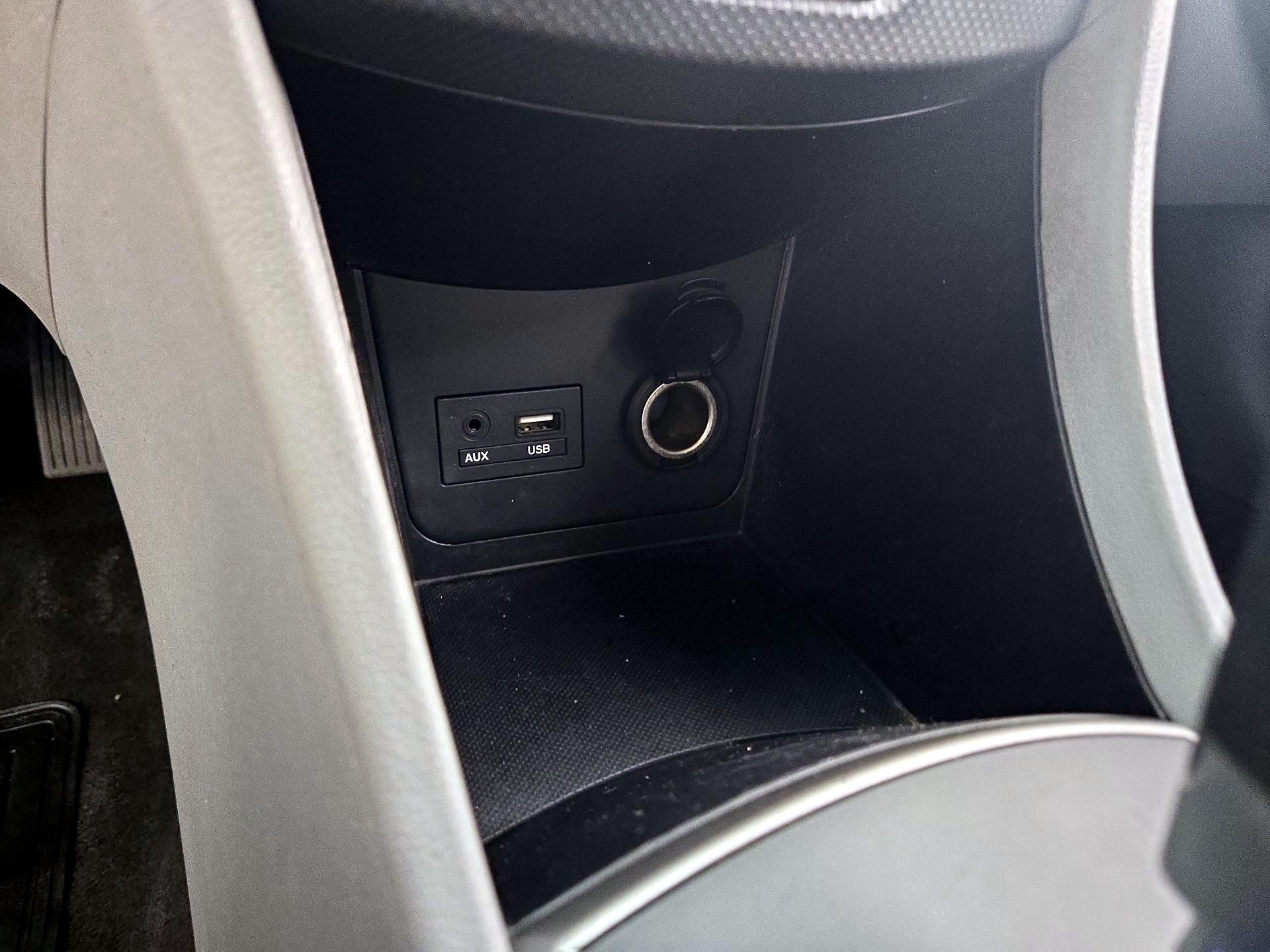Thumbnail: 2016 Hyundai Accent - 17