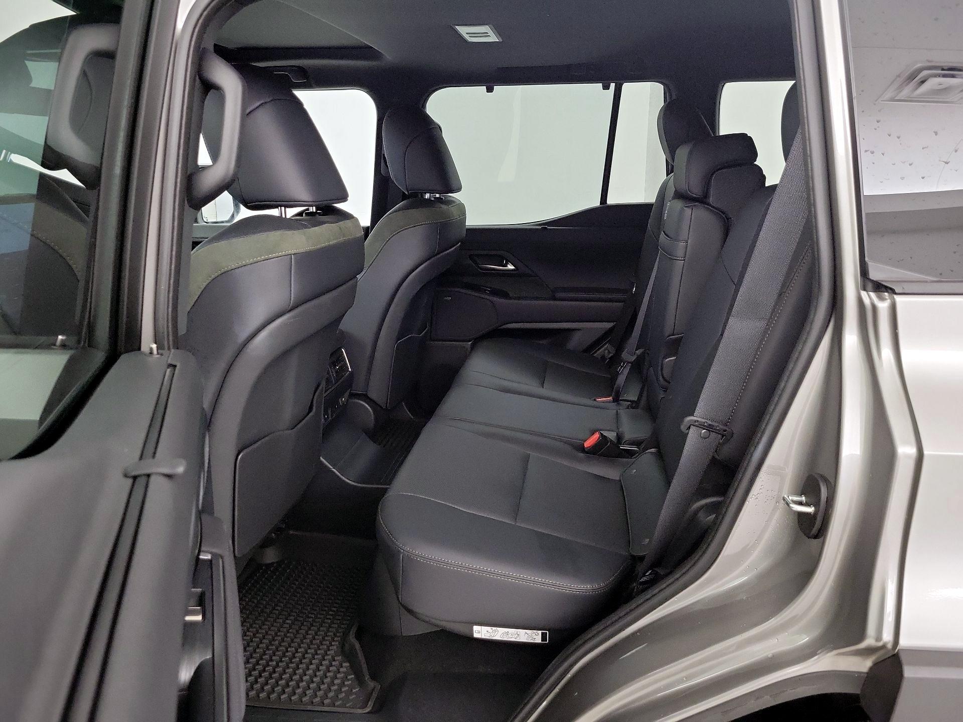 Thumbnail: 2025 Lexus GX - 20